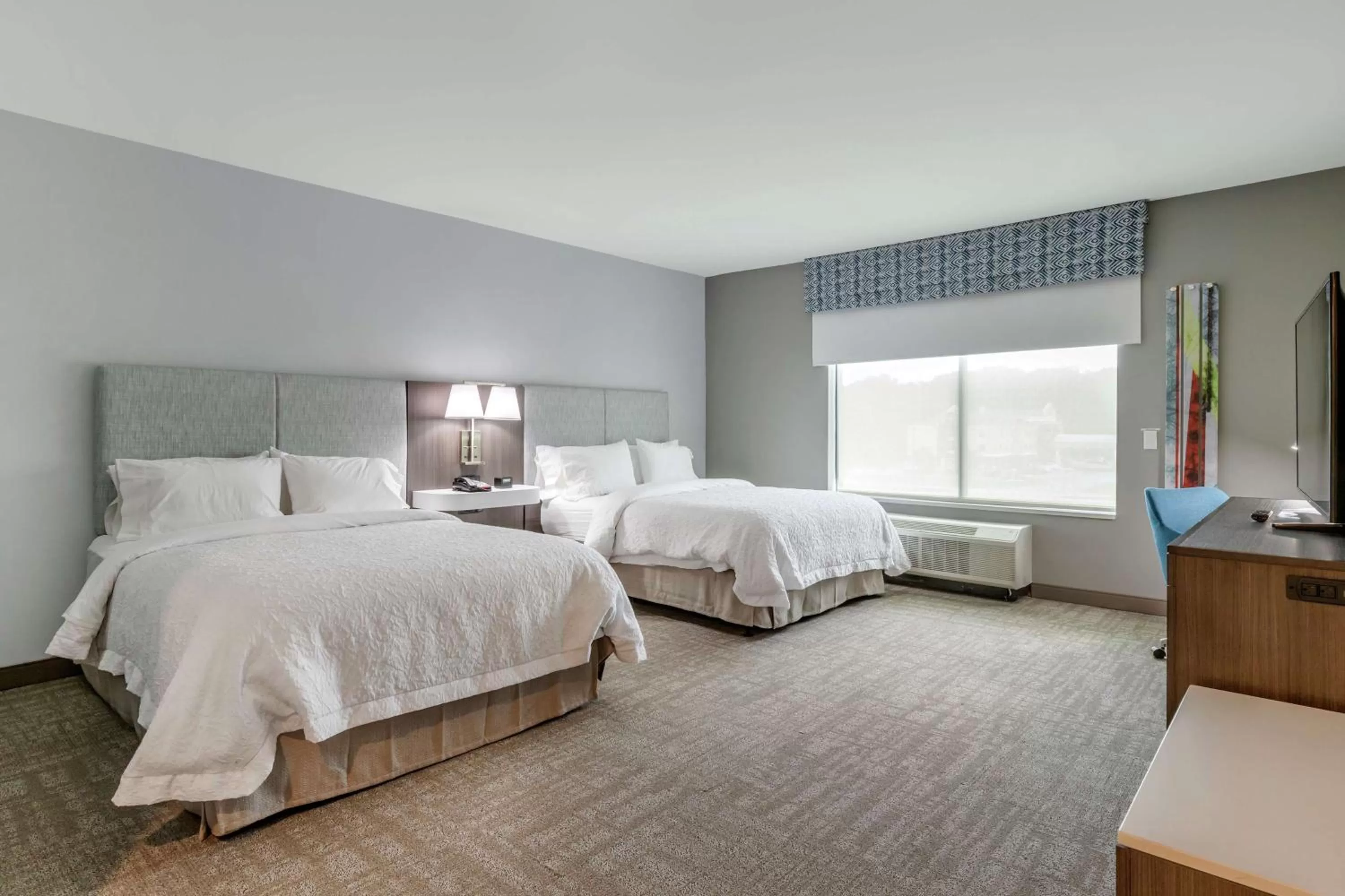 Bedroom, Bed in Hampton Inn Camden, SC