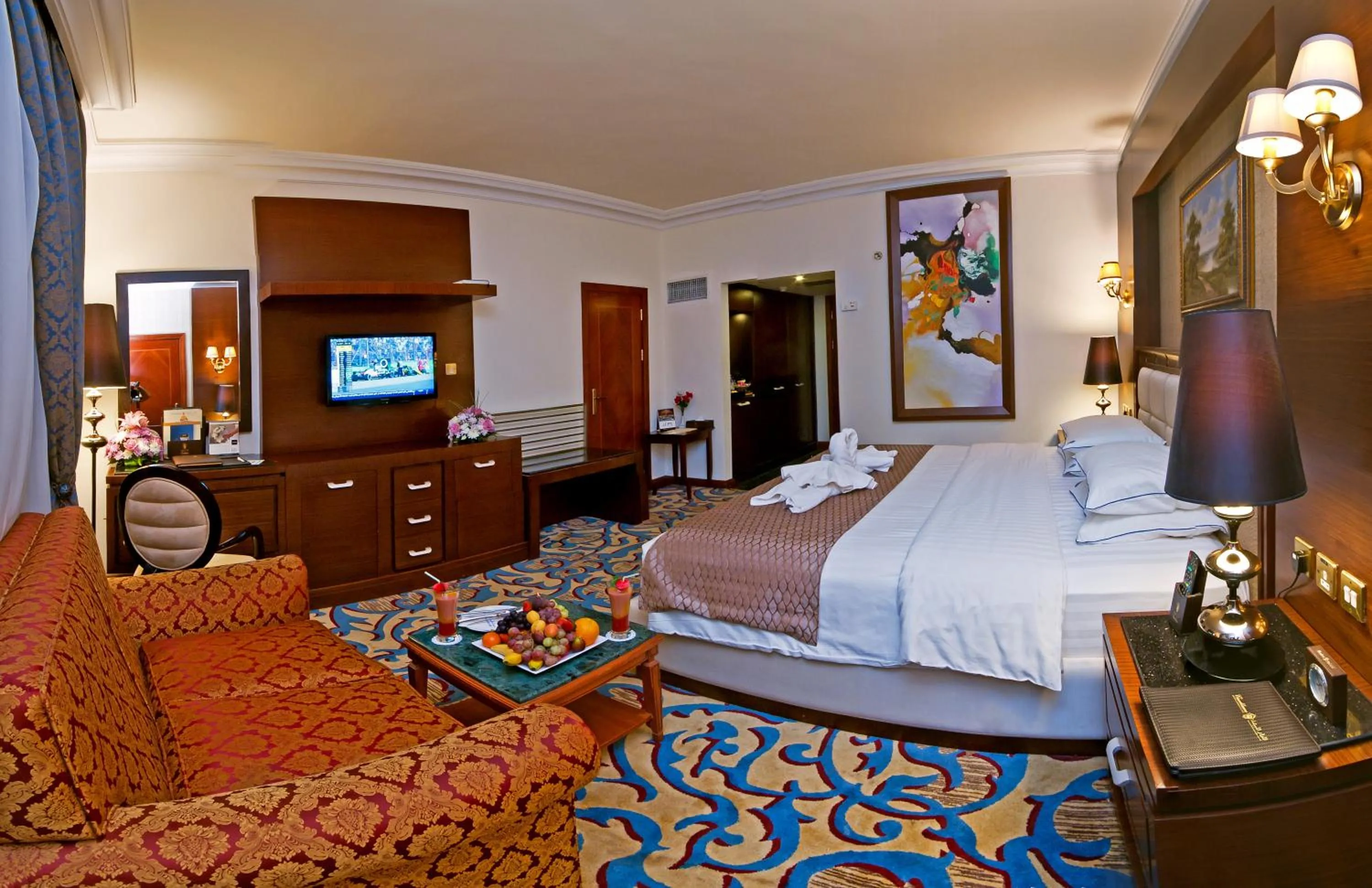 hair dresser, Bed in Casablanca Hotel Jeddah