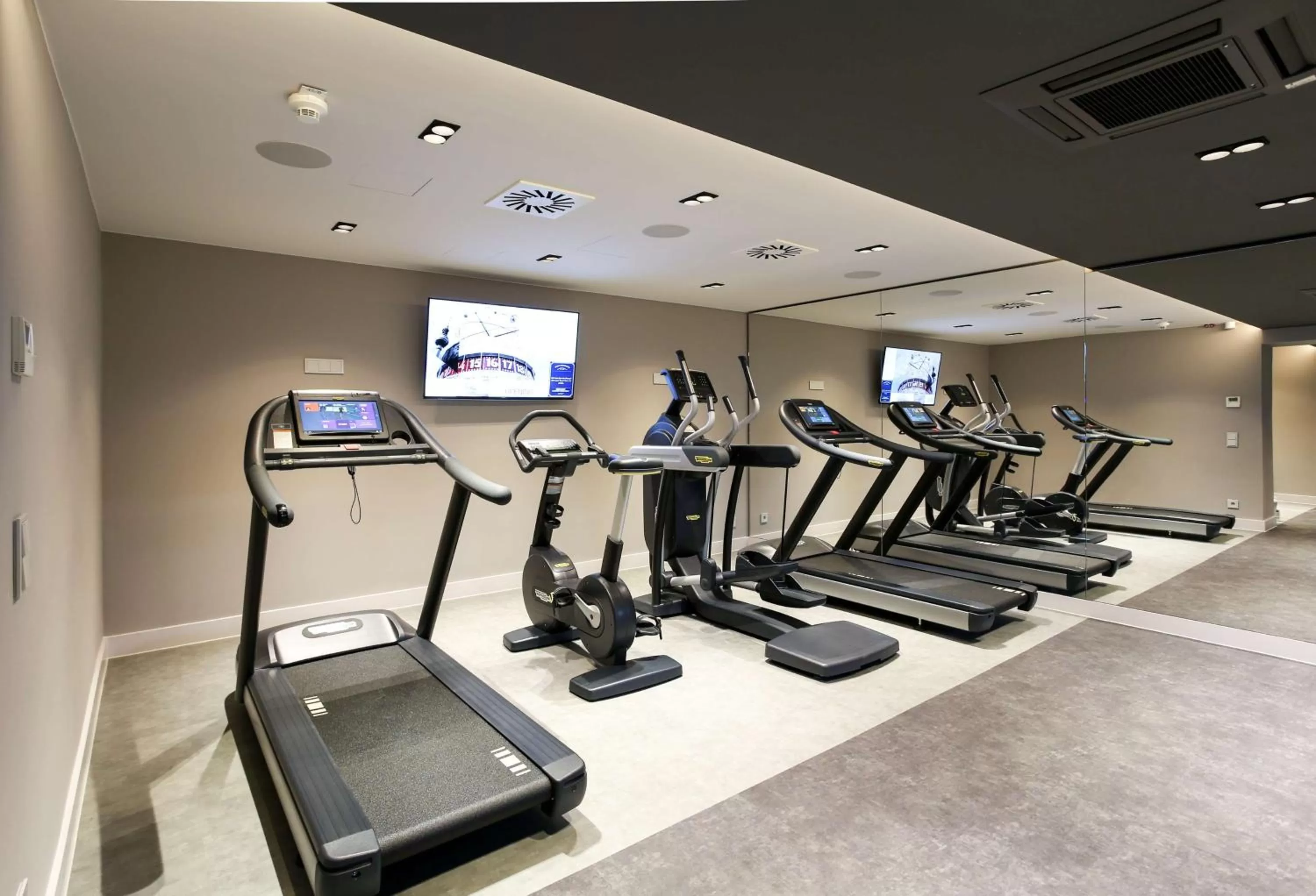 Fitness centre/facilities in art'otel berlin mitte, Powered by Radisson Hotels