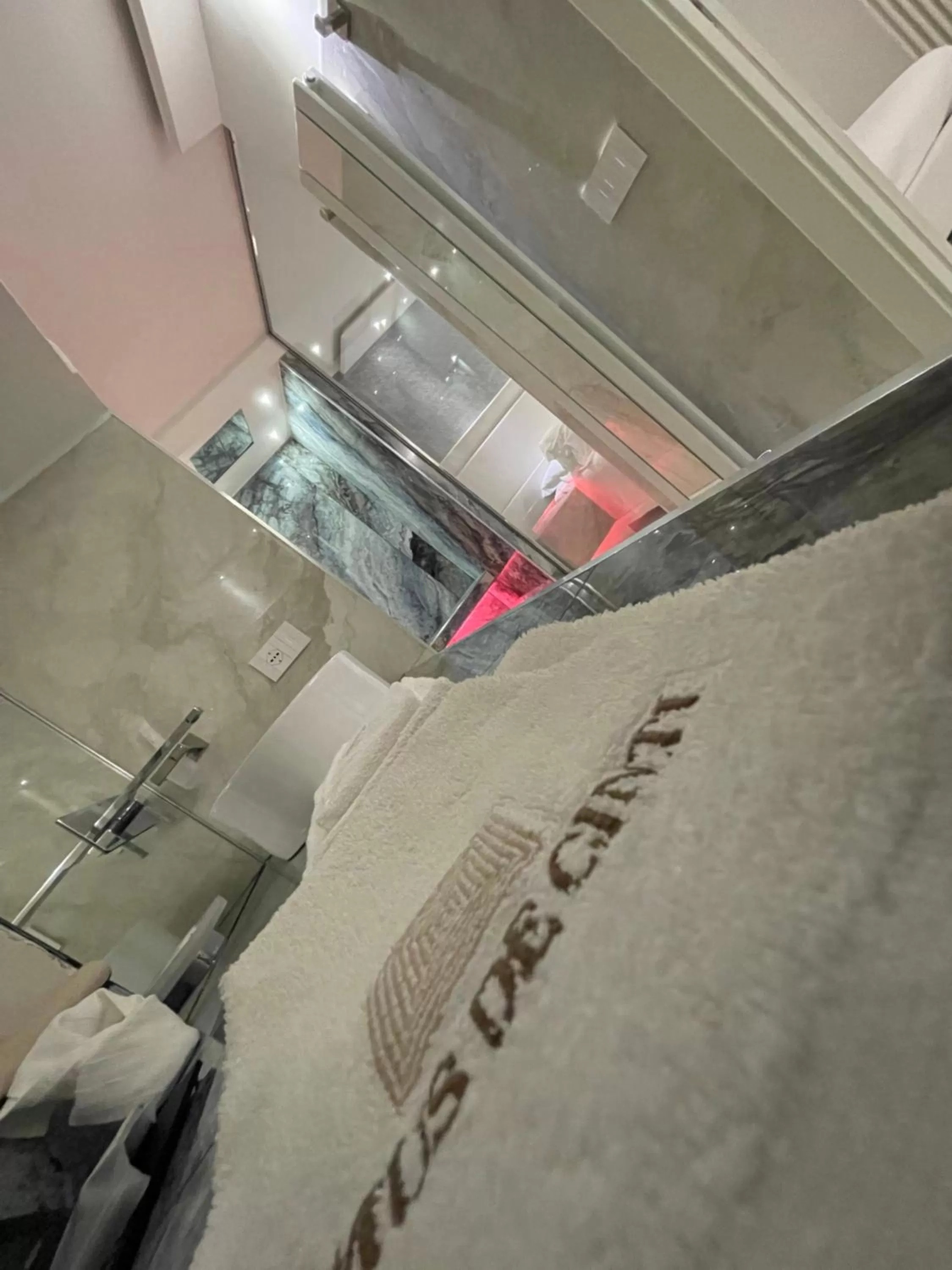 Shower in Domus De Cinti