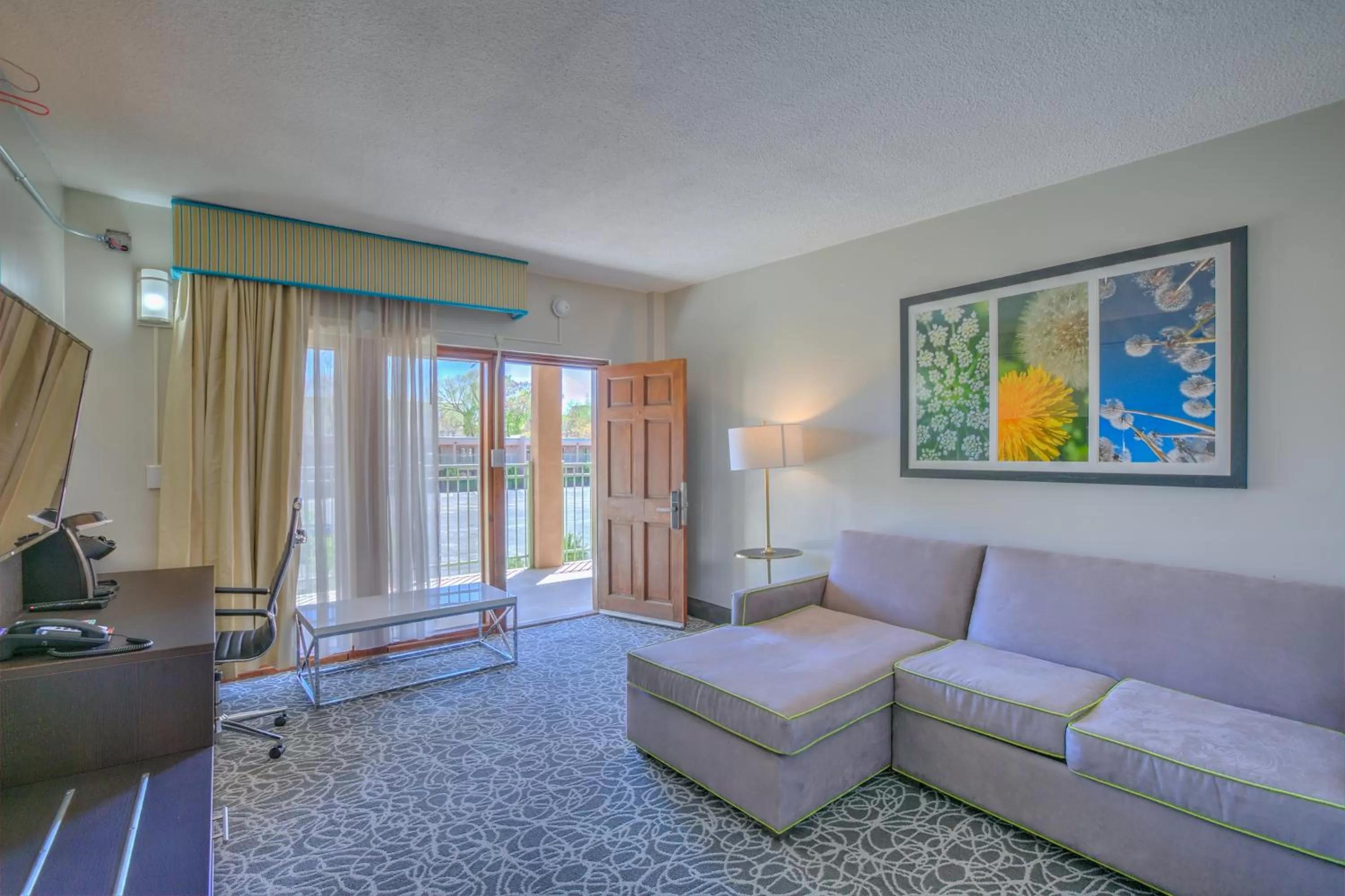 VIP in El Sendero Inn, an Ascend Collection Hotel