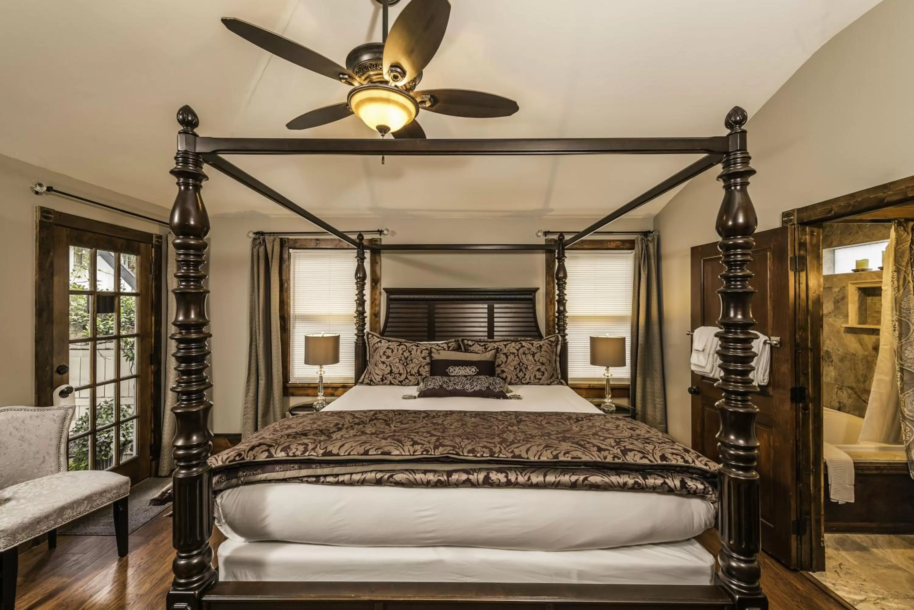 Bed in Carriage Way Inn Bed & Breakfast Adults Only - 21 years old and up