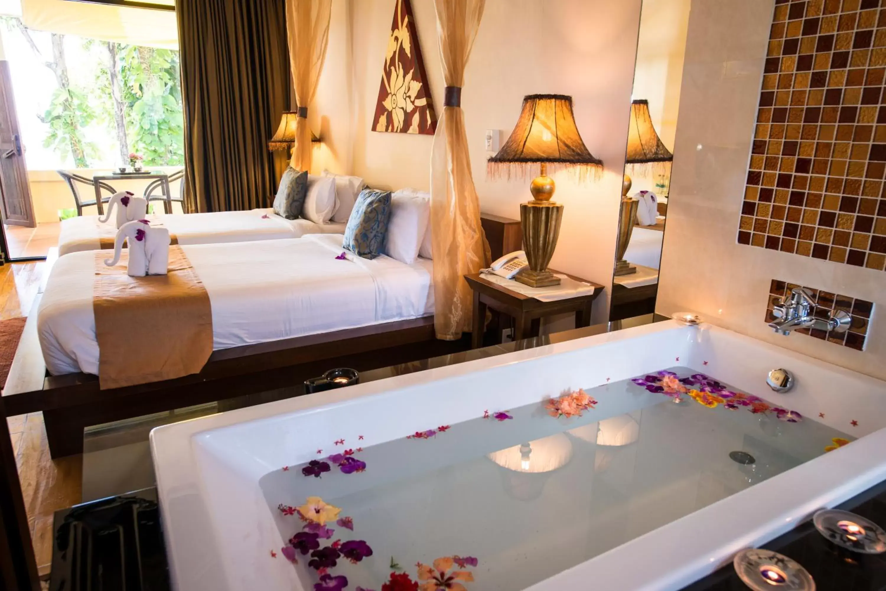 Deluxe Ocean View in Koh Chang Cliff Beach Resort Deluxe Ocean View in Koh Chang Cliff Beach Resort