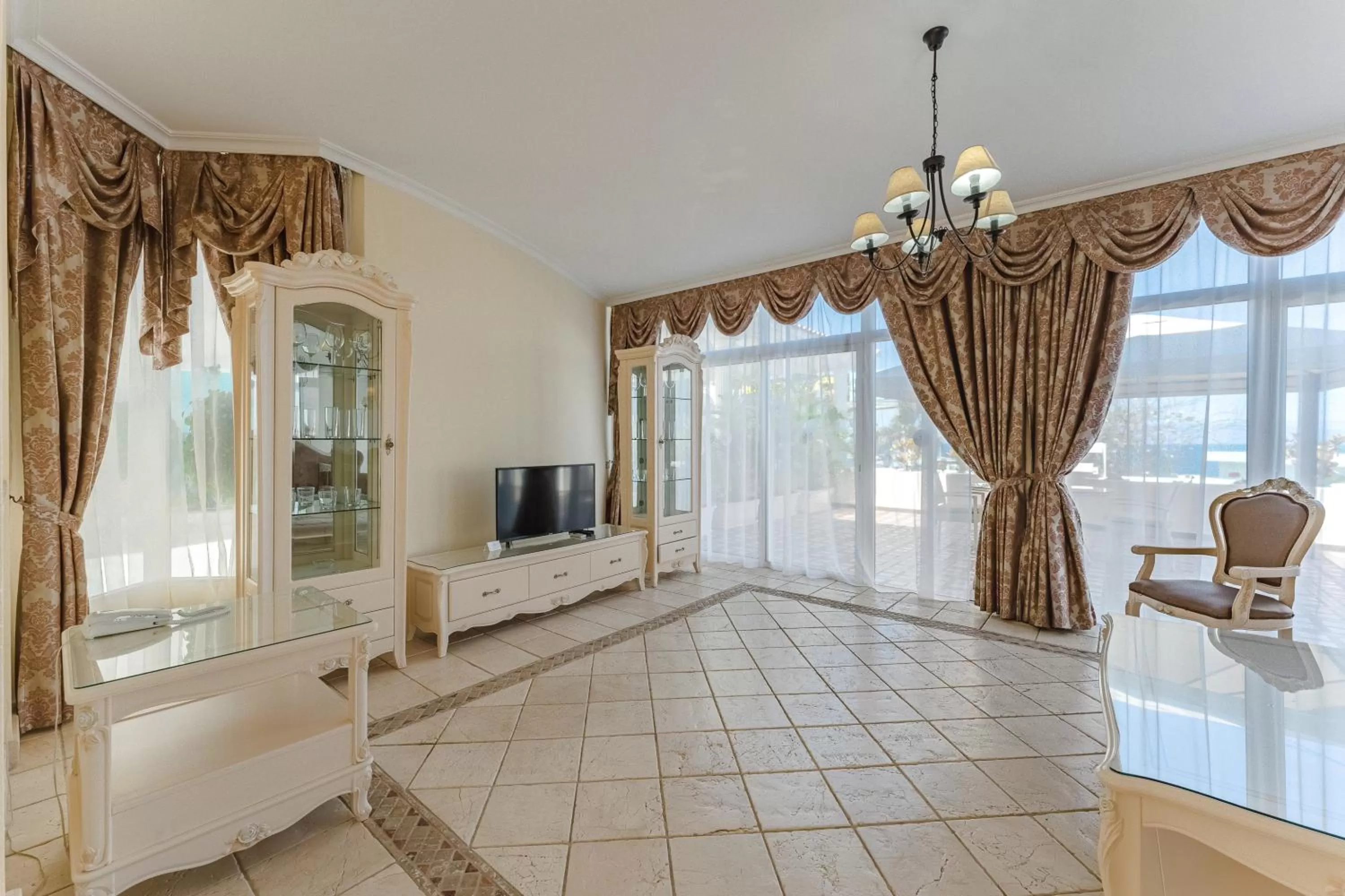 Living room in Flamingo Suites Boutique Hotel