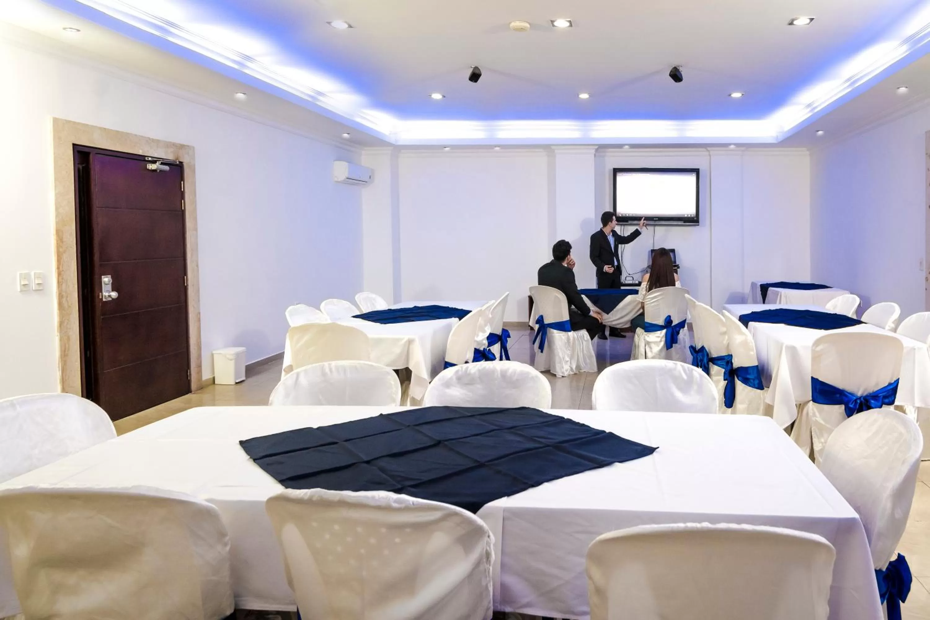 Business facilities, Banquet Facilities in Hotel Preferencial Class