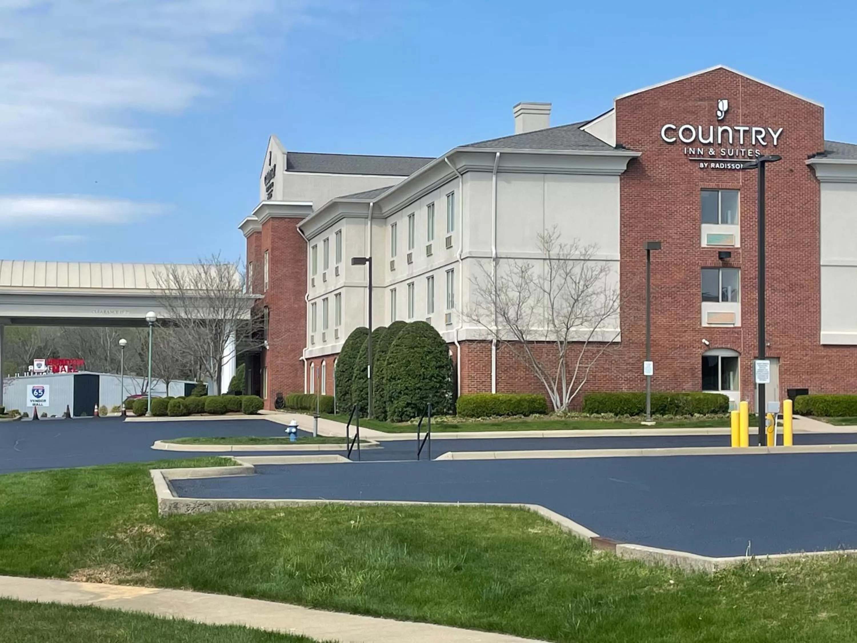 Property building in Country Inn & Suites Etown