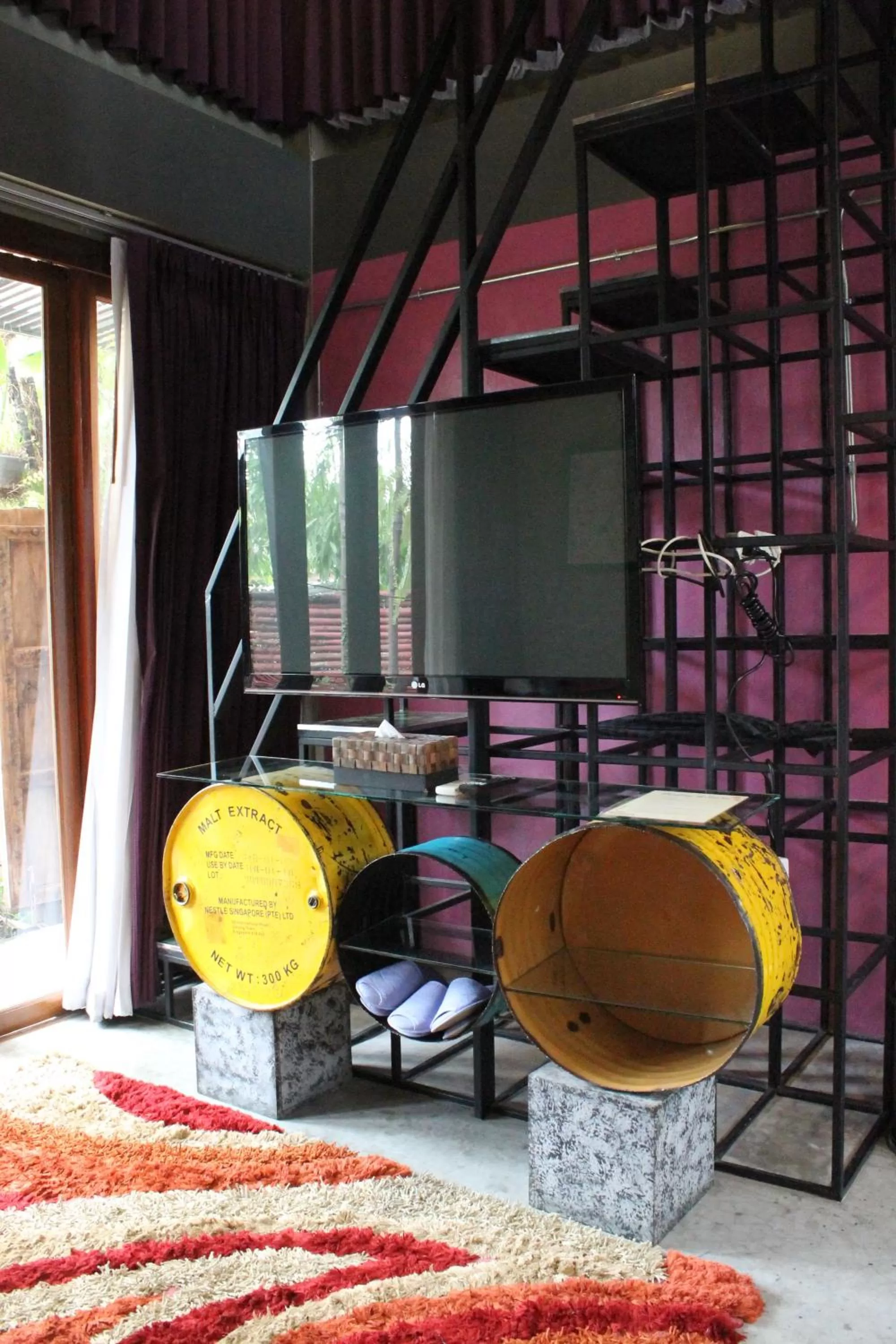 TV and multimedia in Villa Thapae