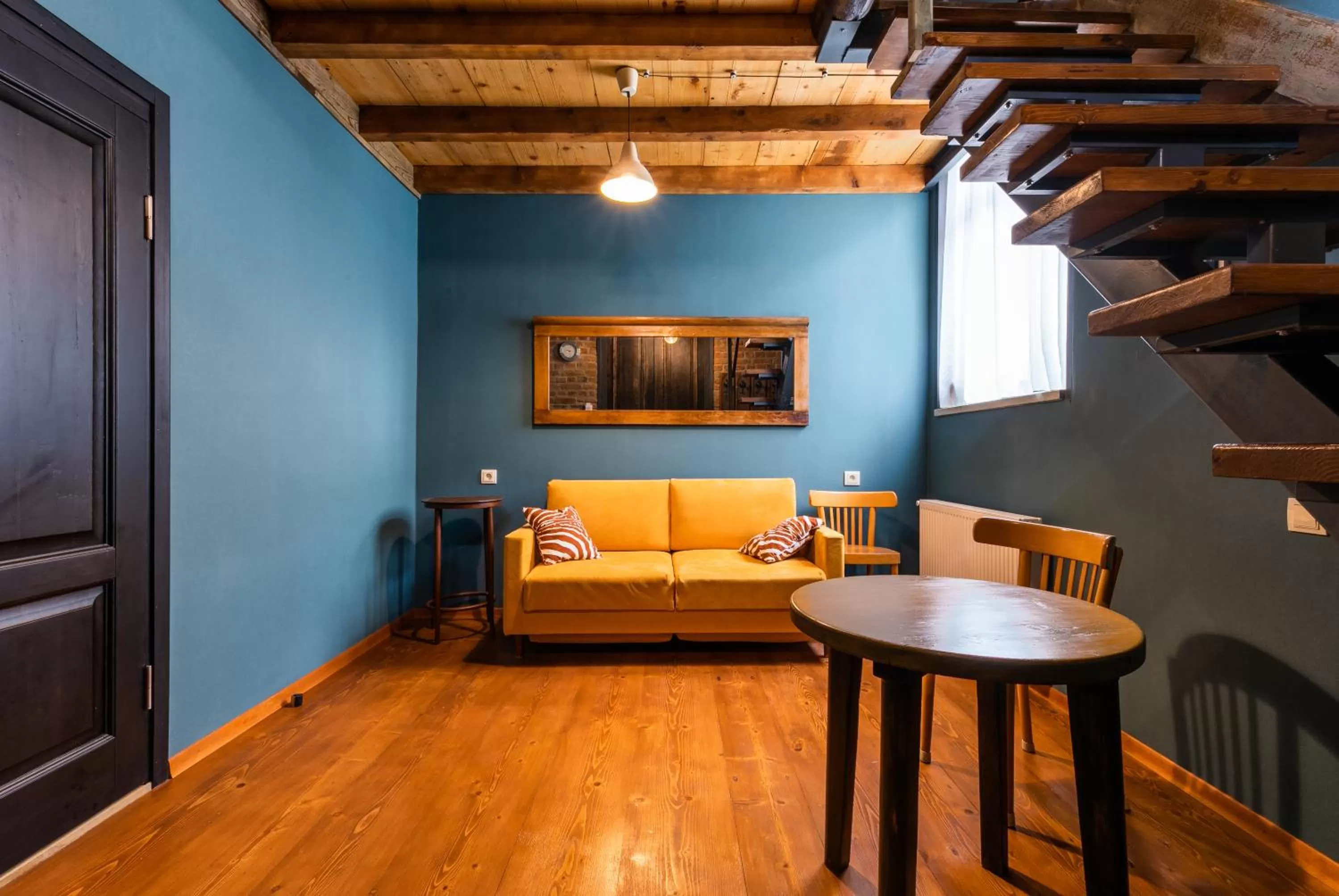 Photo of the whole room, Seating Area in 3 Heritage Rooms