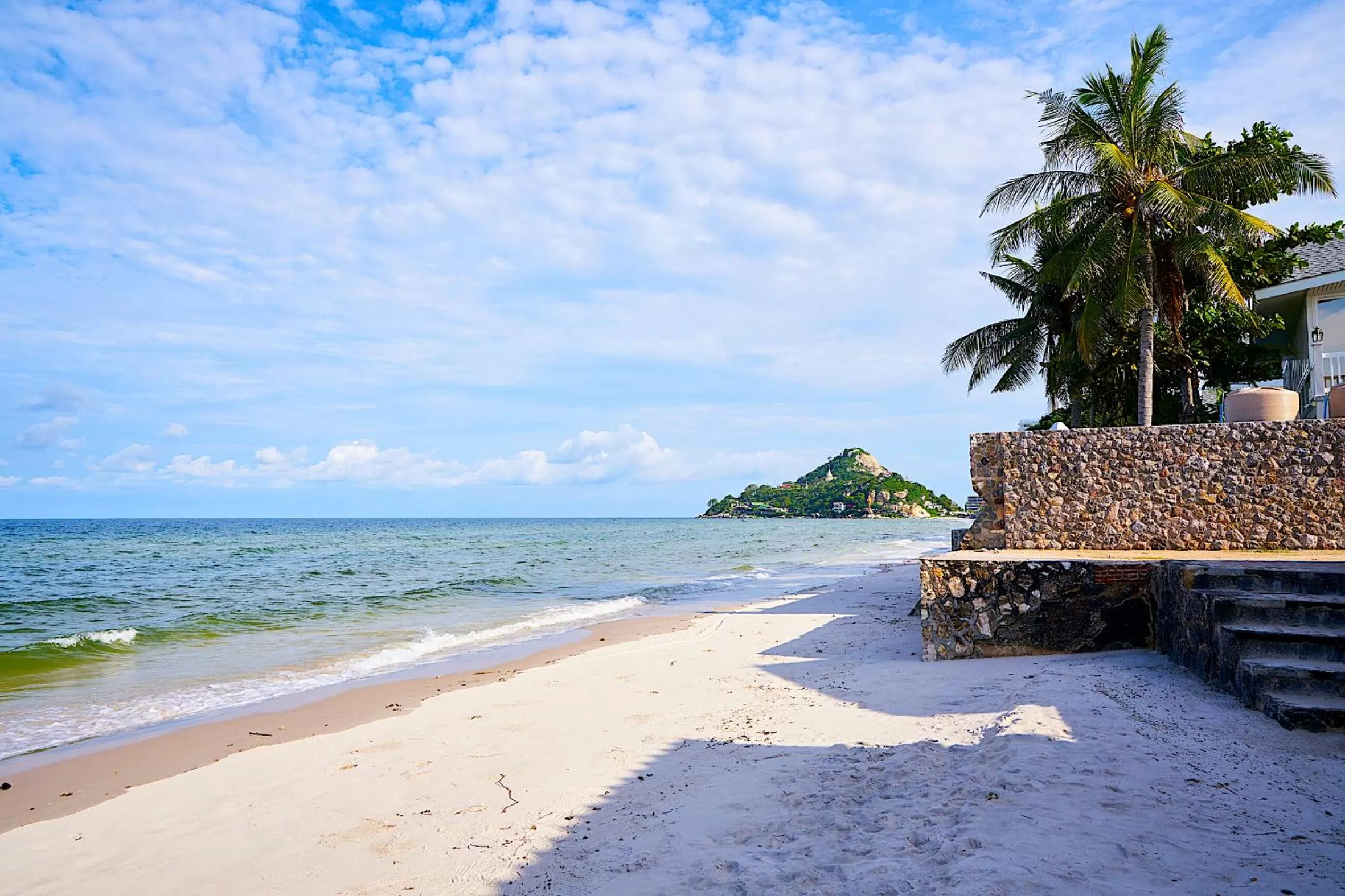 Beach in Ruenkanok Thaihouse Resort