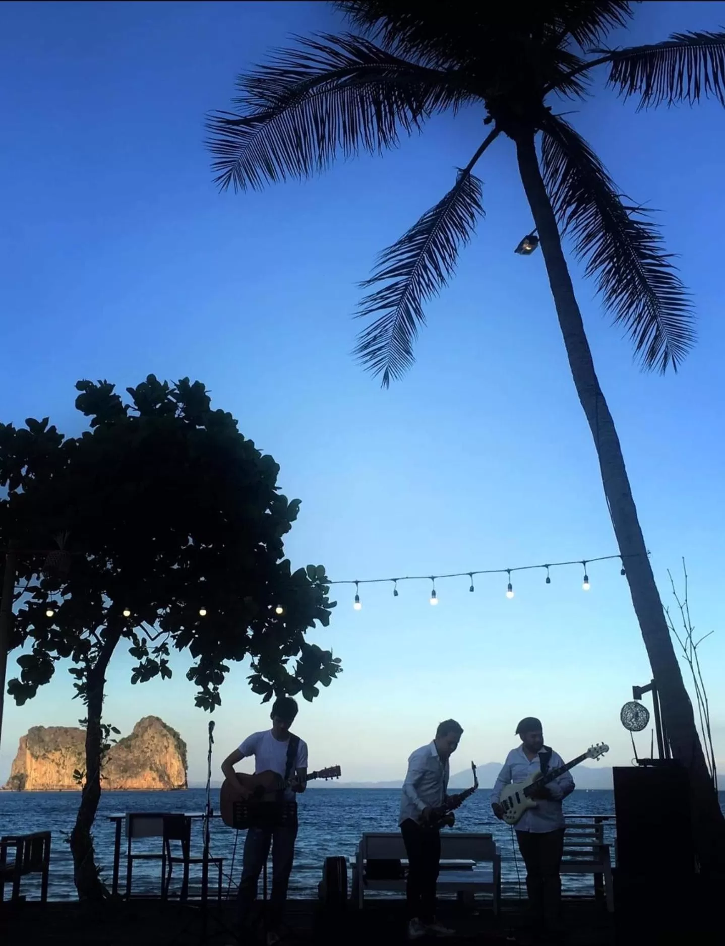 Restaurant/places to eat in Thanya Beach Resort - SHA Plus