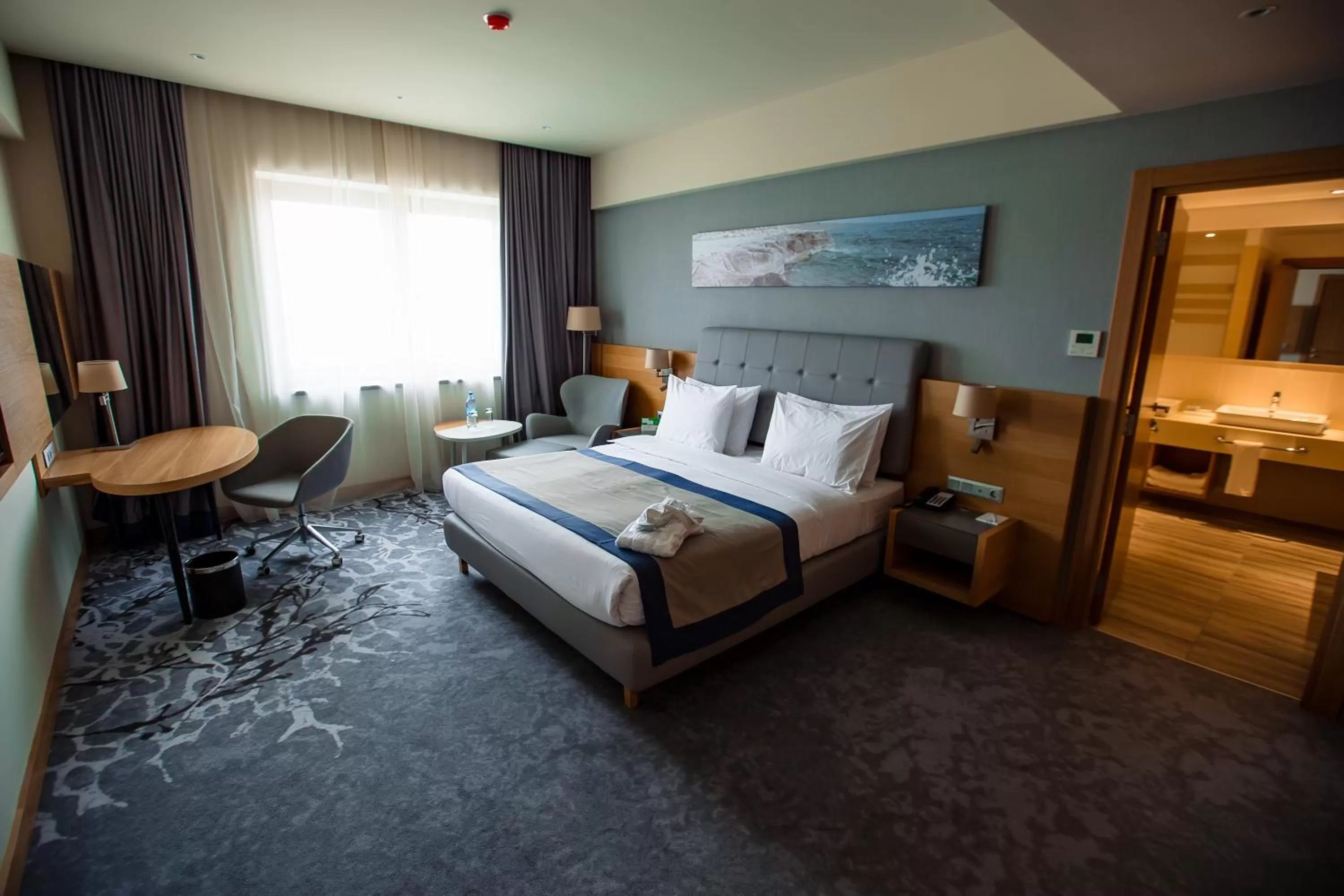 Bedroom, Bed in Holiday Inn - Aktau - Seaside by IHG