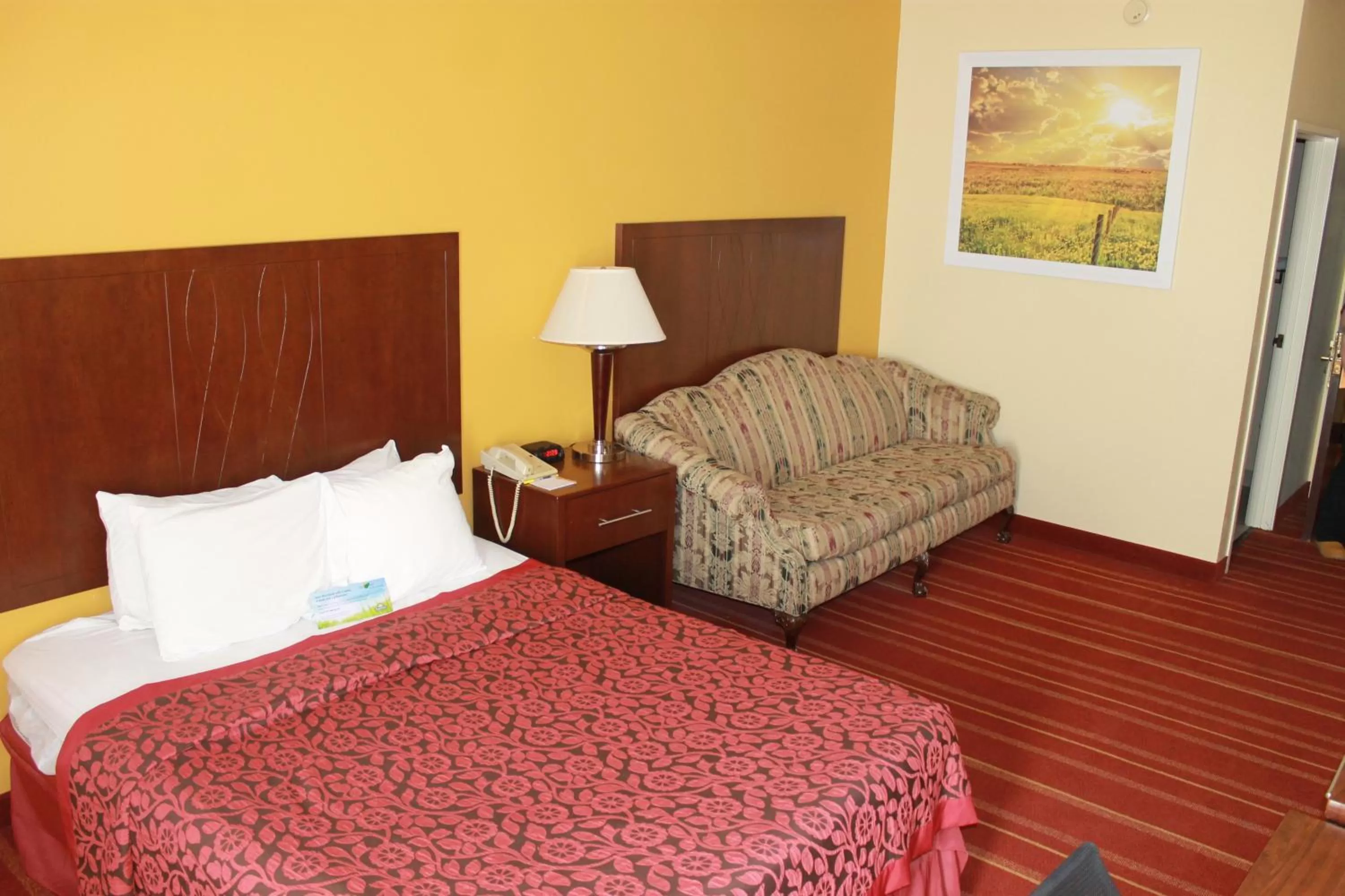 Bed in Days Inn by Wyndham Walcott Davenport