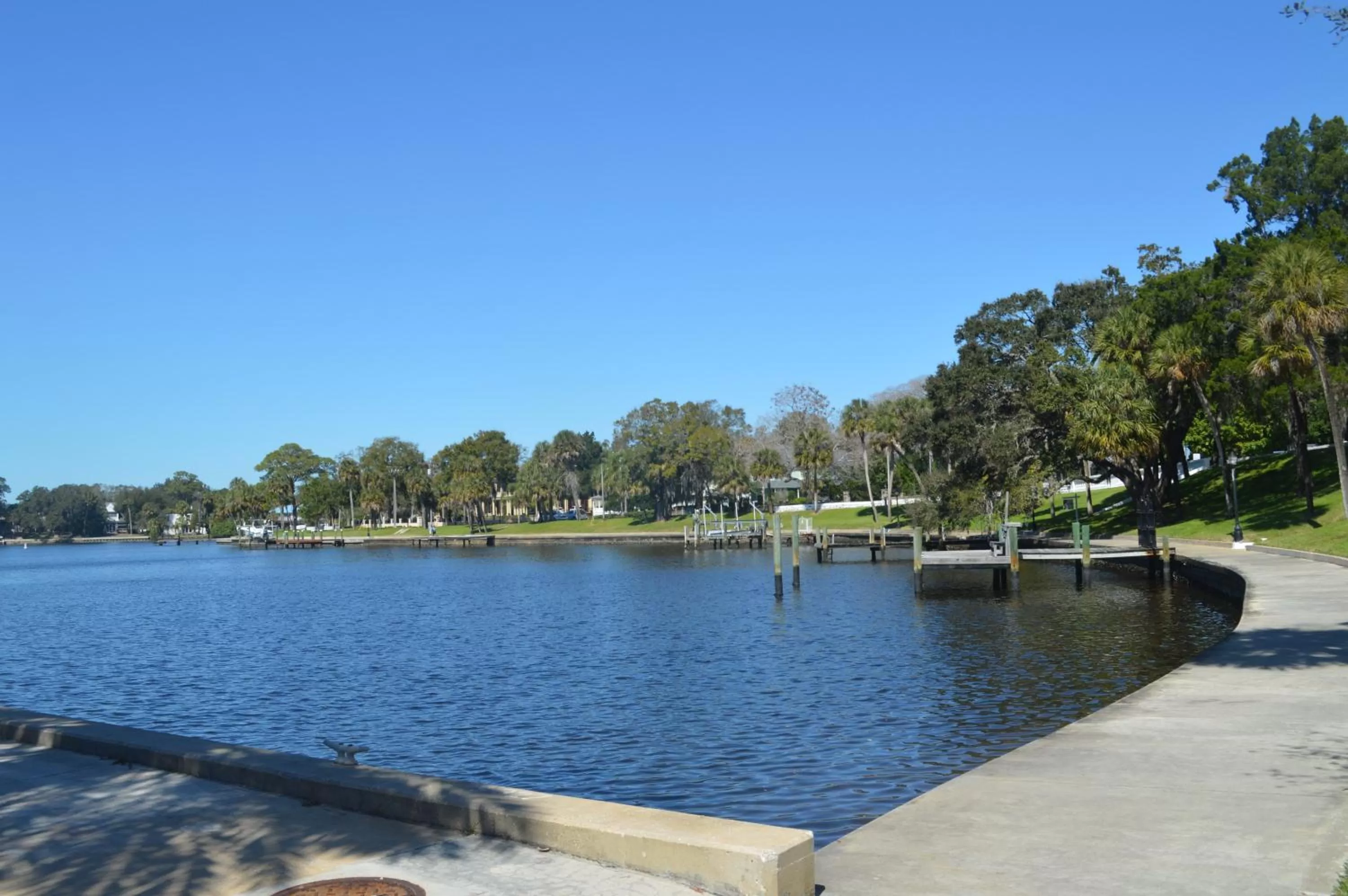 Landmark view in Tarpon Inn