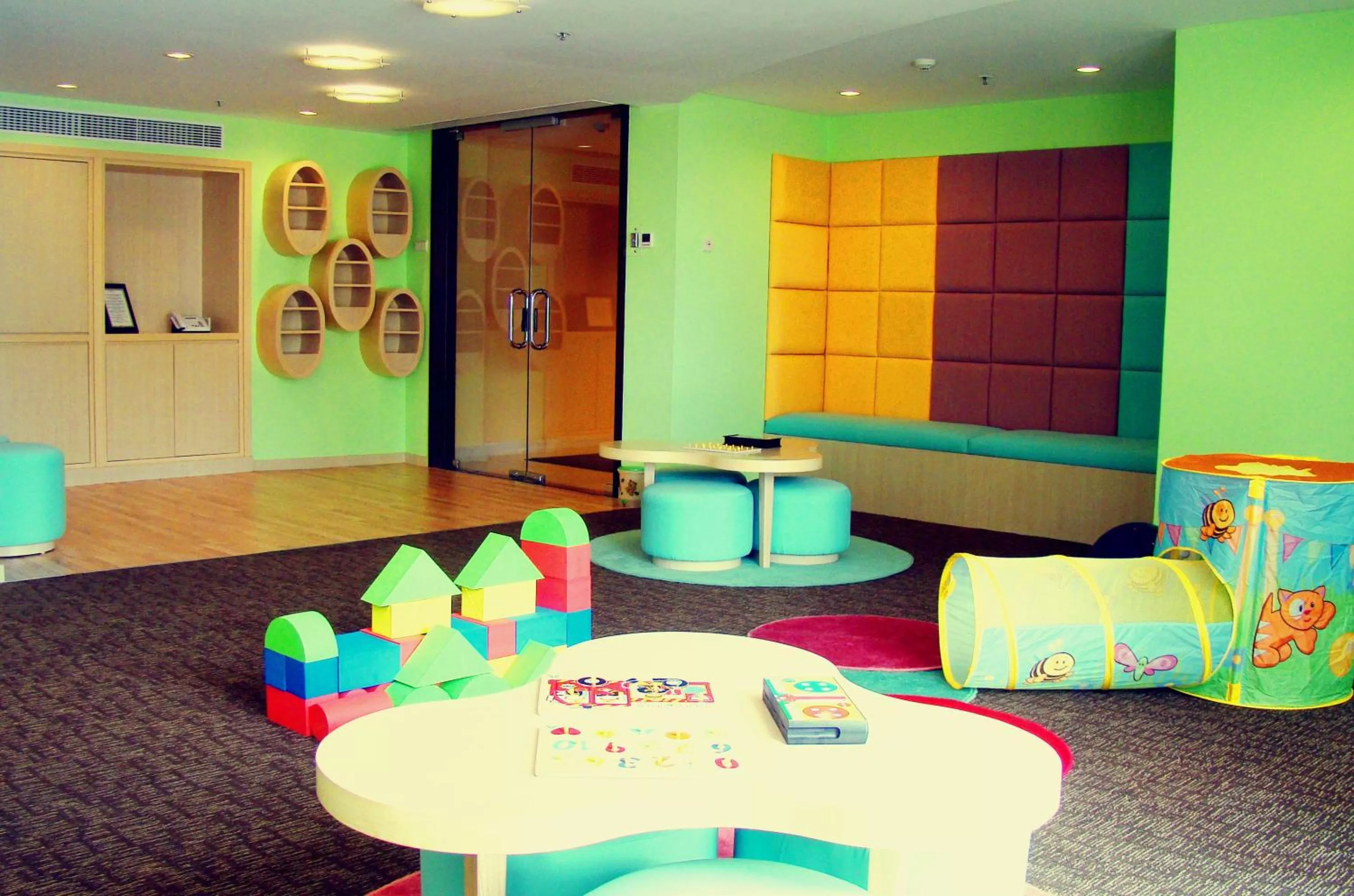 Children play ground in Oakwood Premier Cozmo Jakarta