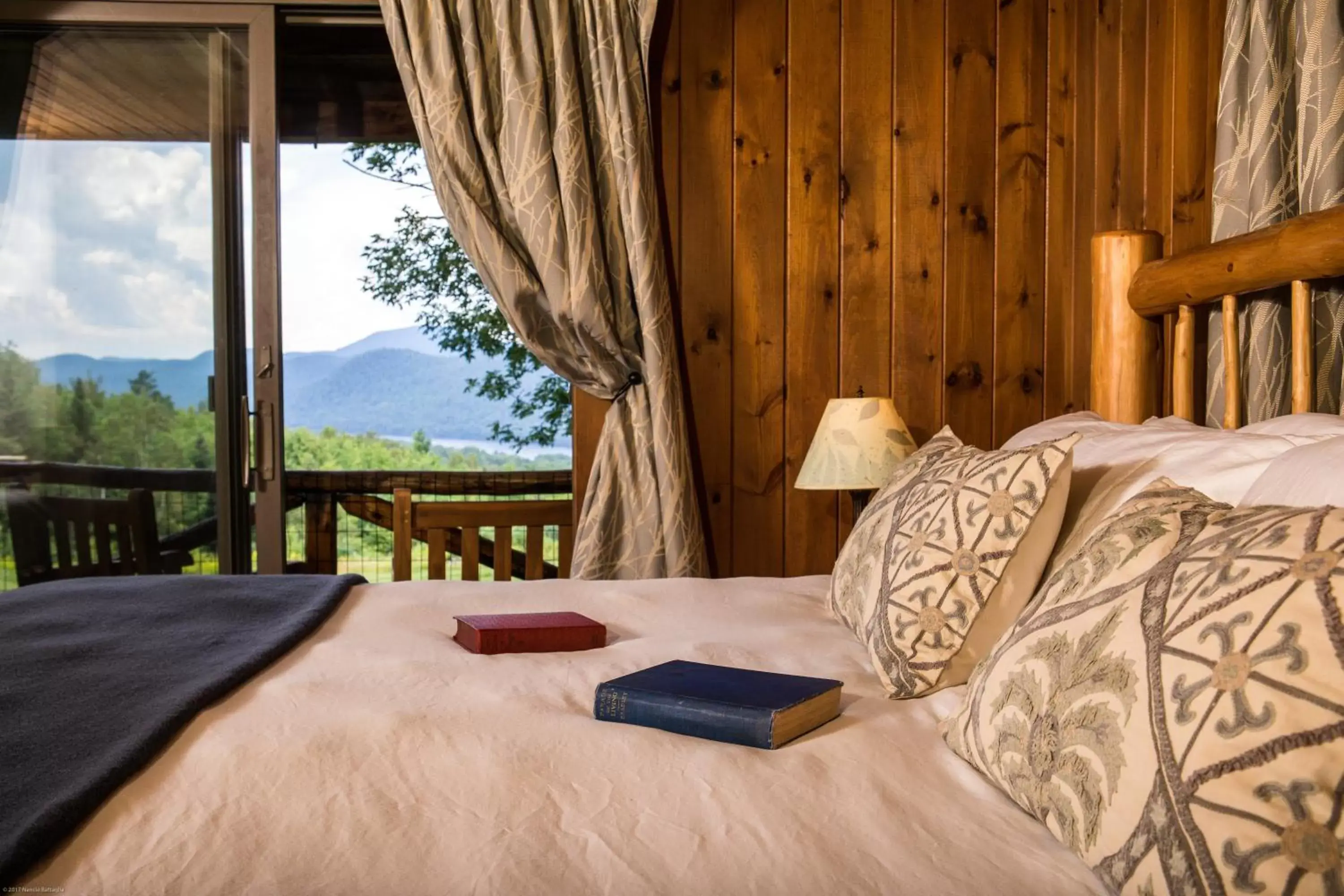 Log House Balcony Room Queen in Garnet Hill Lodge Log House Balcony Room Queen in Garnet Hill Lodge