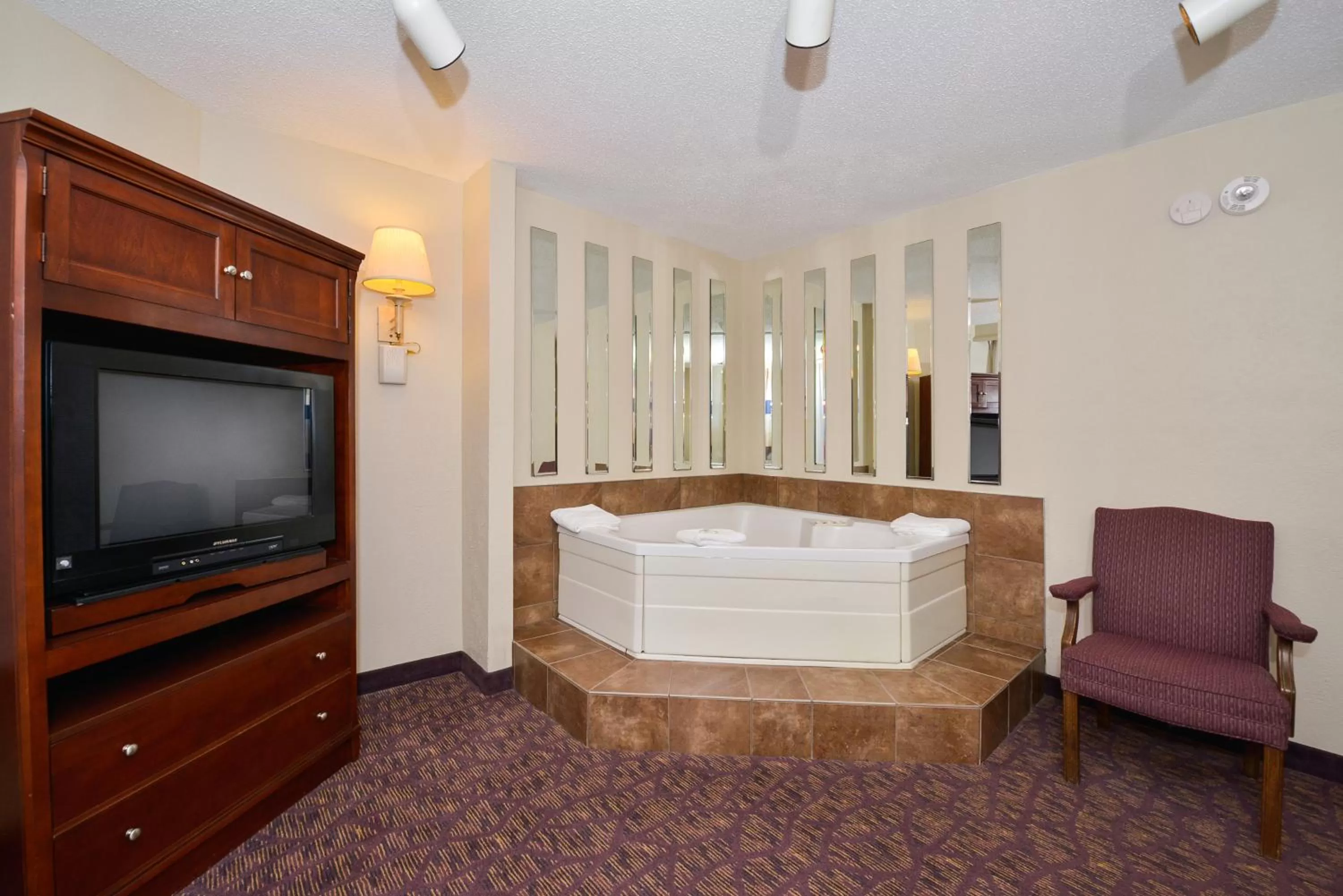 Spa and wellness centre/facilities in Lamplighter Inn-South