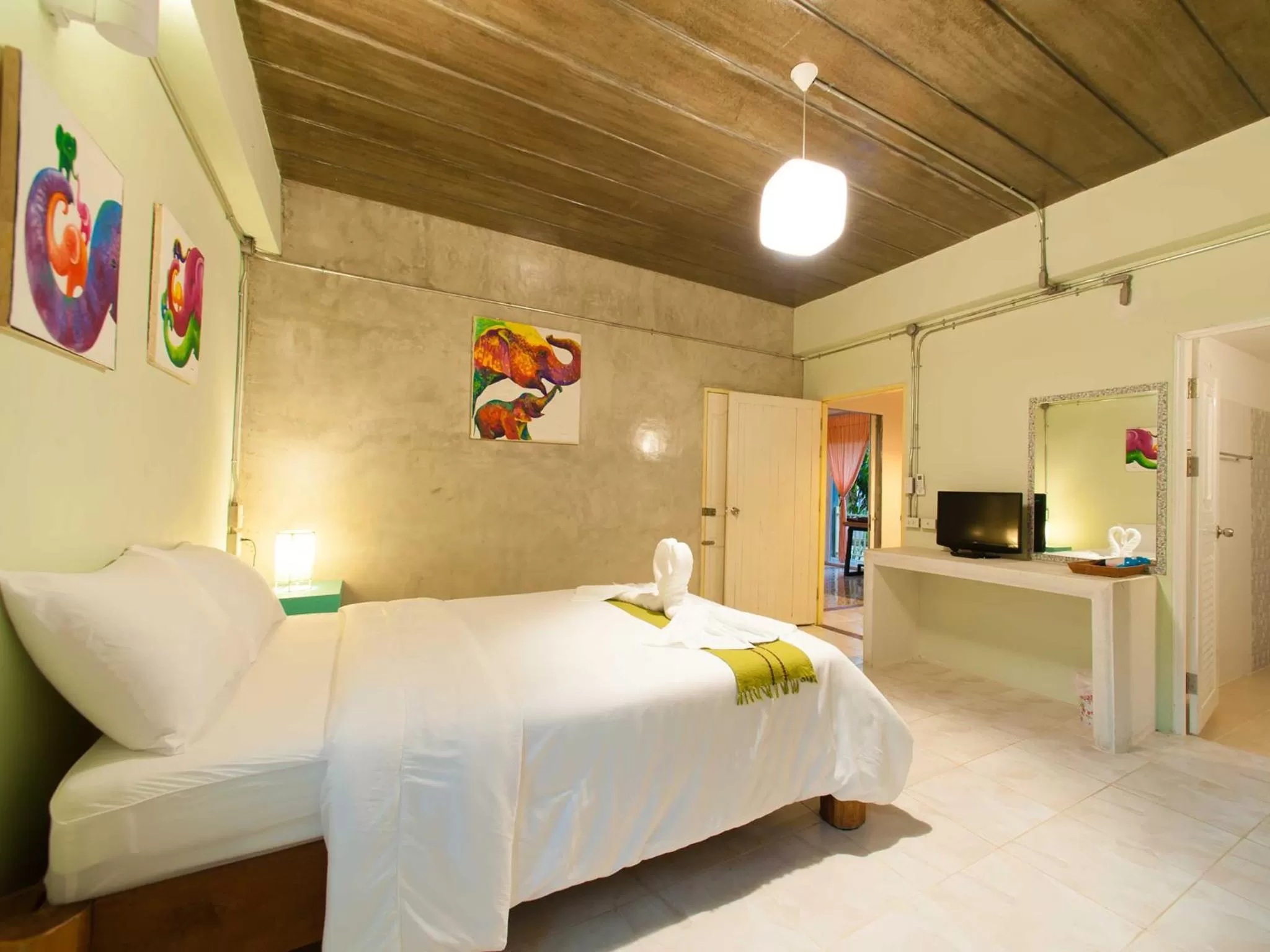 Bedroom, Bed in Baan Chokdee Pai Resort