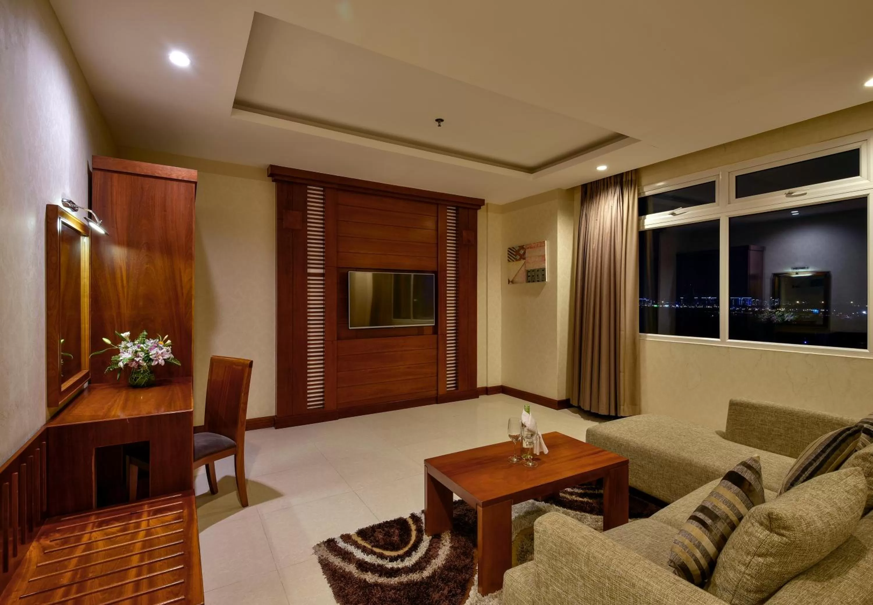 Night in Aquari Hotel