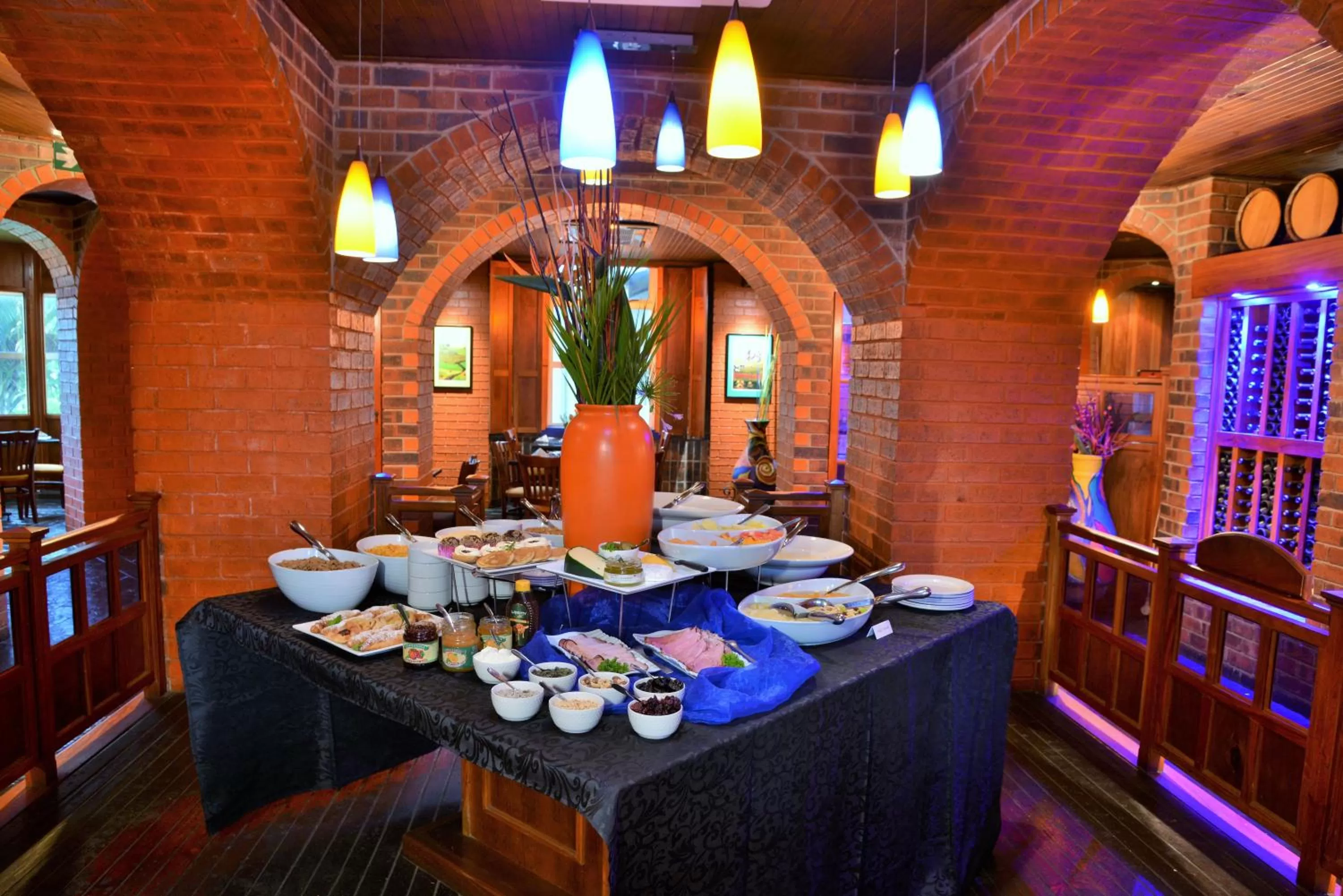 Restaurant/places to eat in BON Hotel Empangeni