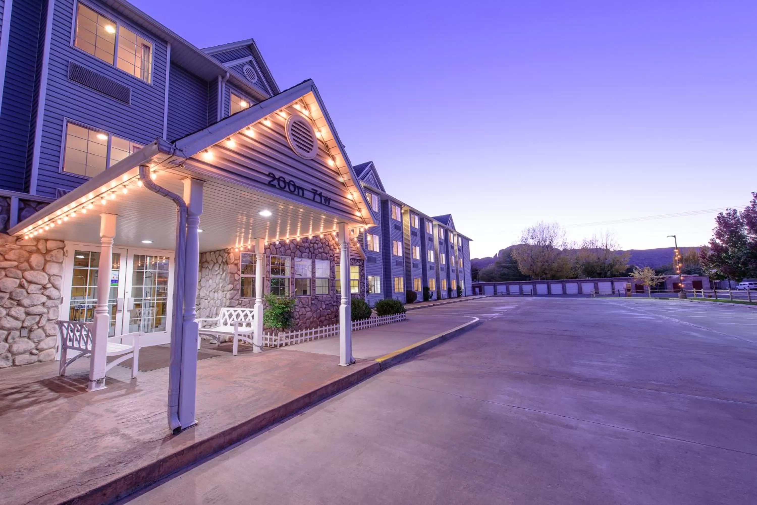 Property building in River Canyon Lodge