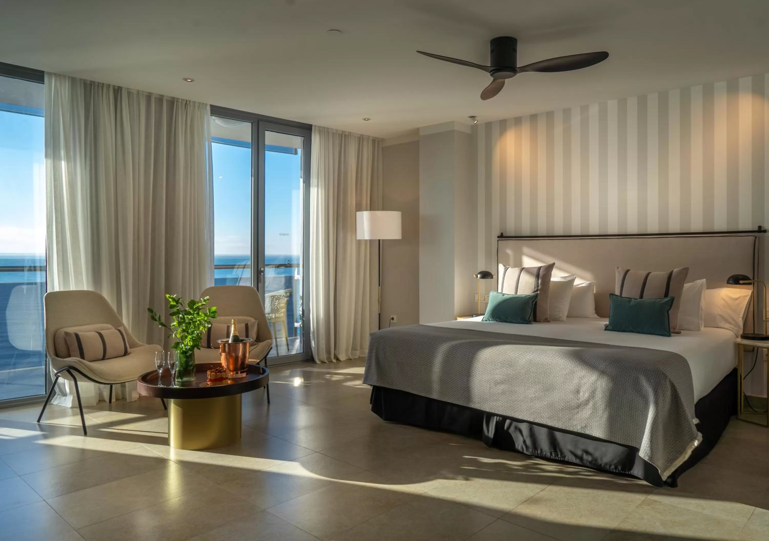 Bed in SOLYMAR Gran Hotel