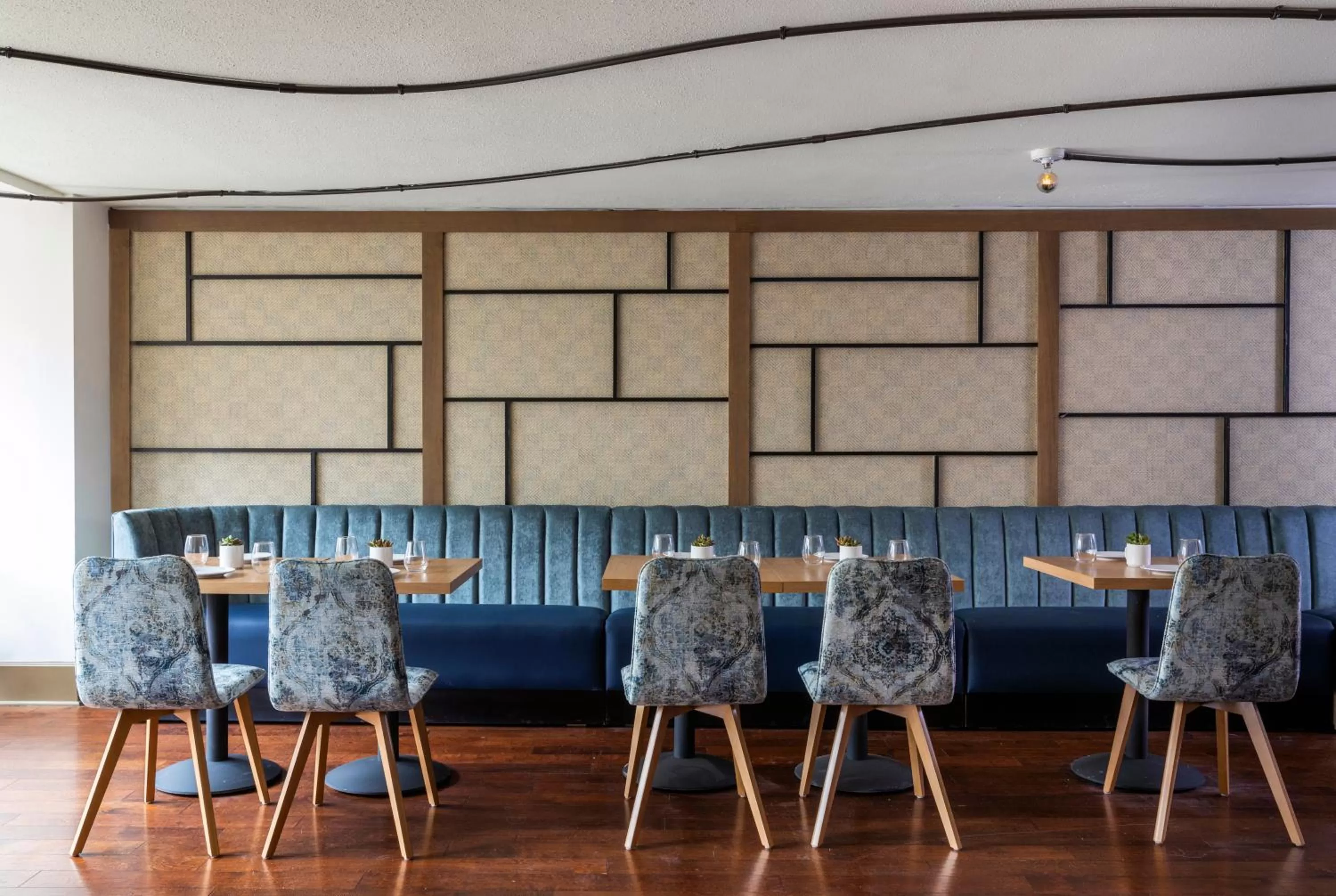 Restaurant/places to eat in Hotel Madera