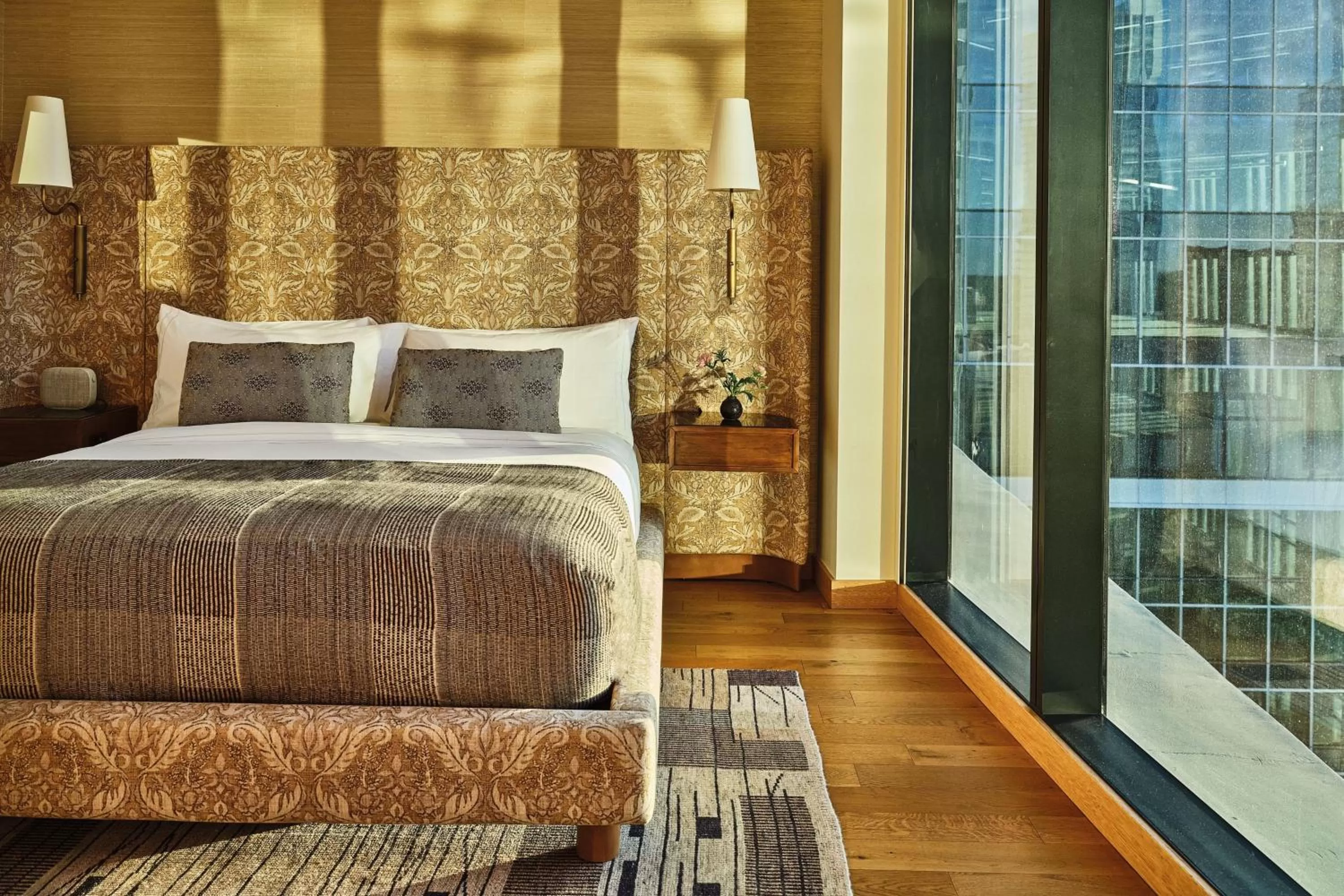 Bedroom, Bed in Austin Proper Hotel, a Member of Design Hotels