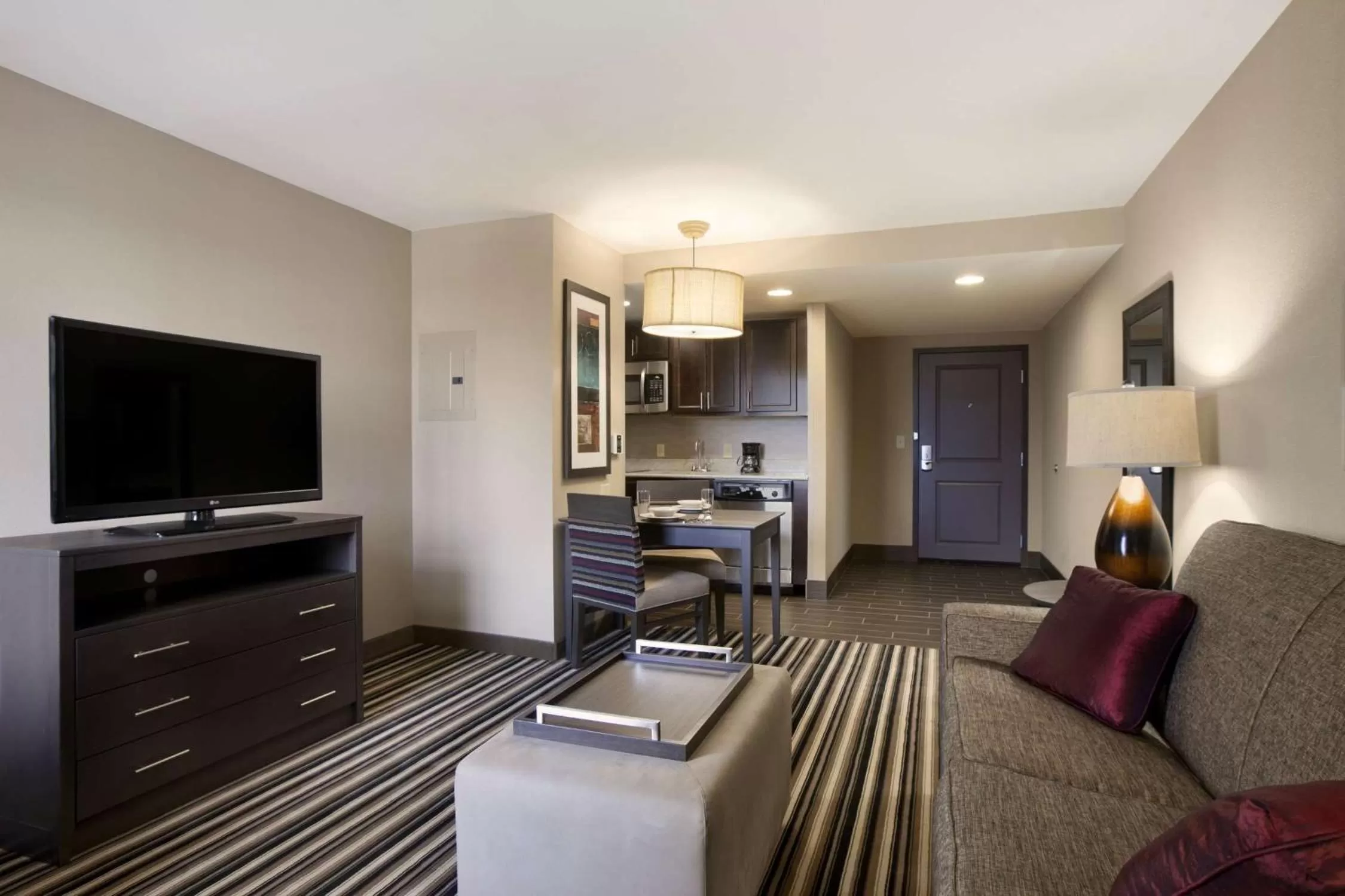 One-Bedroom Queen Suite - Non-Smoking in Homewood Suites by Hilton Columbus OSU, OH