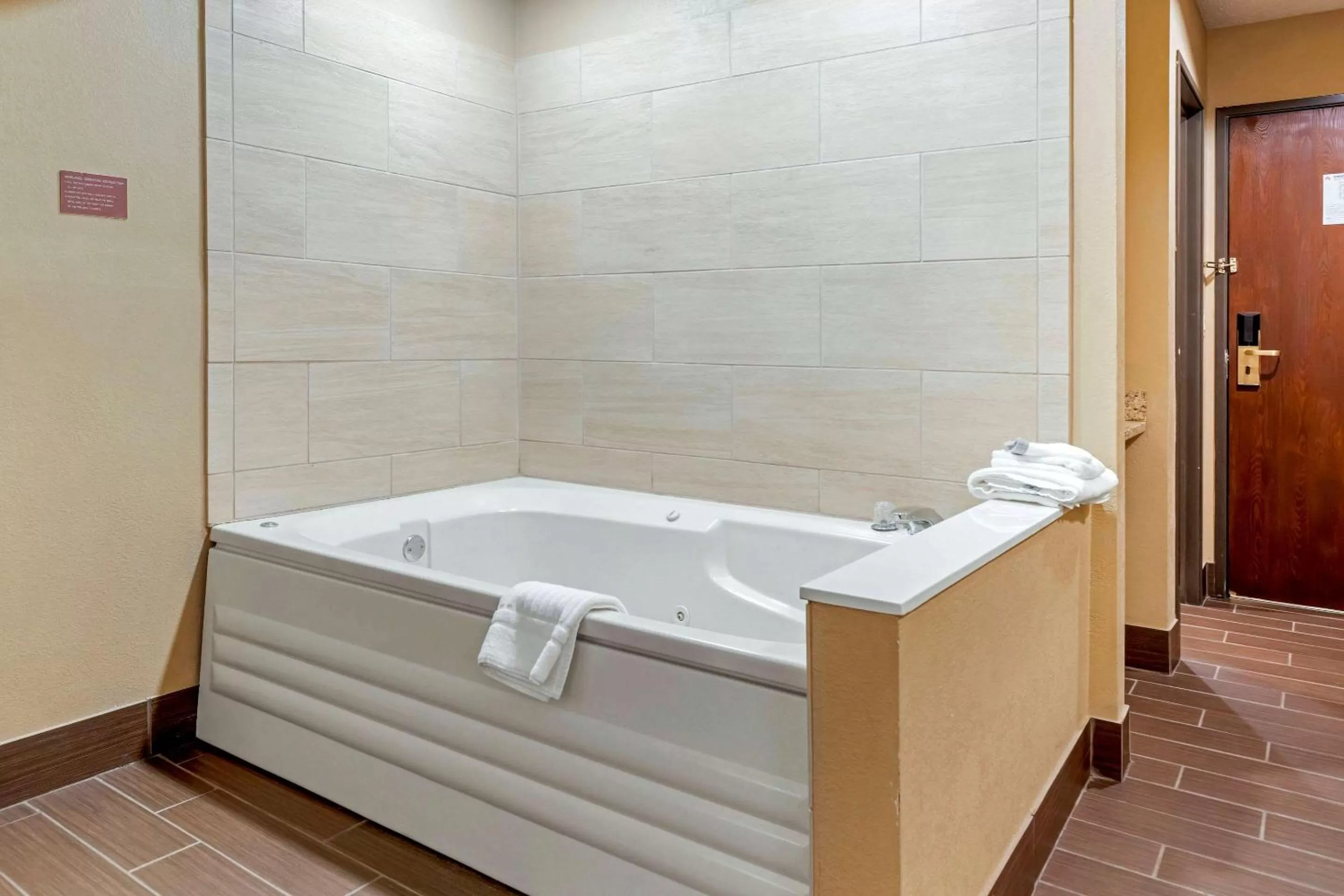 Bedroom in Comfort Inn Sault Ste Marie MI