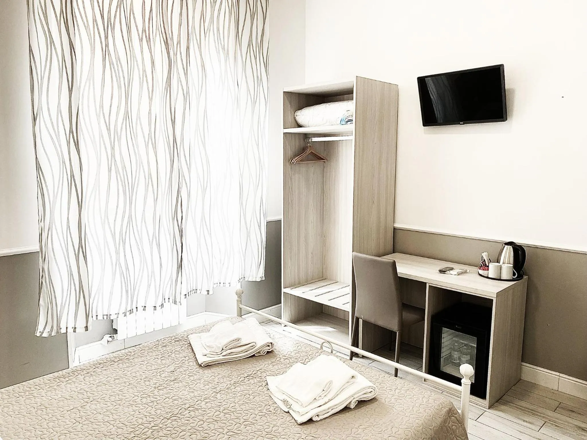 TV and multimedia, TV/Entertainment Center in Hostel Legends