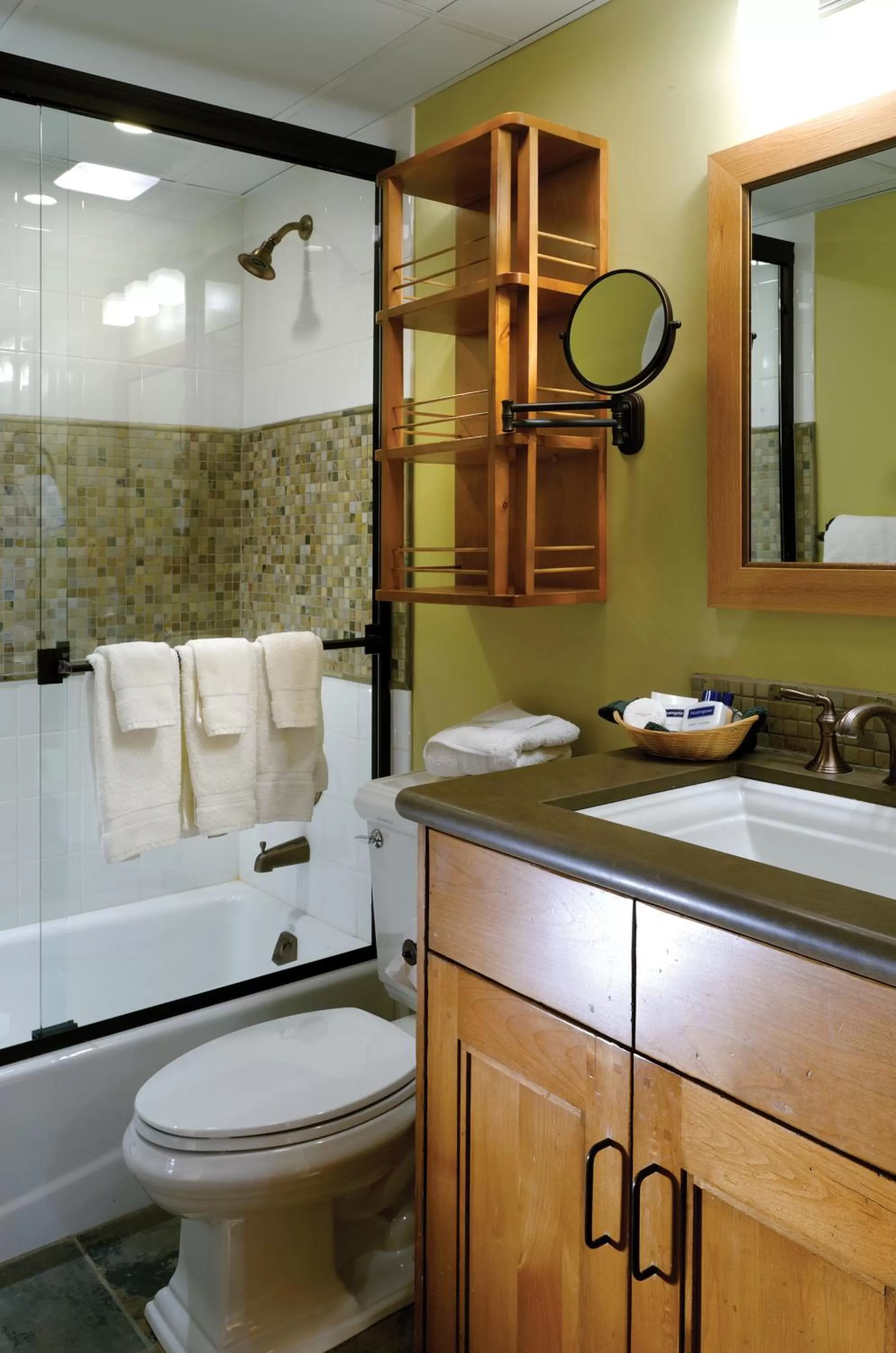 Shower in Aspen Square Condominium Hotel