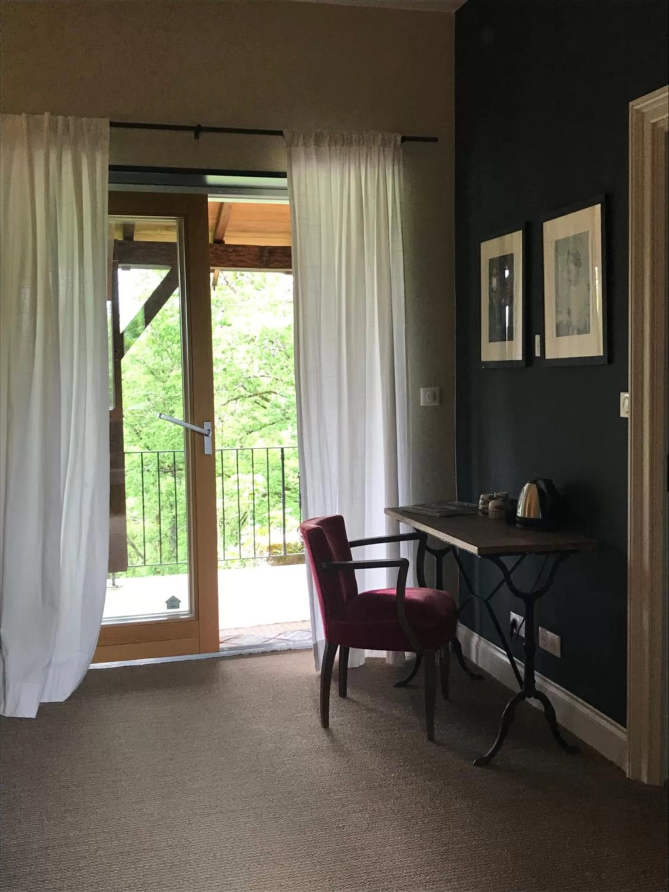 Seating area in Château de Bataillé