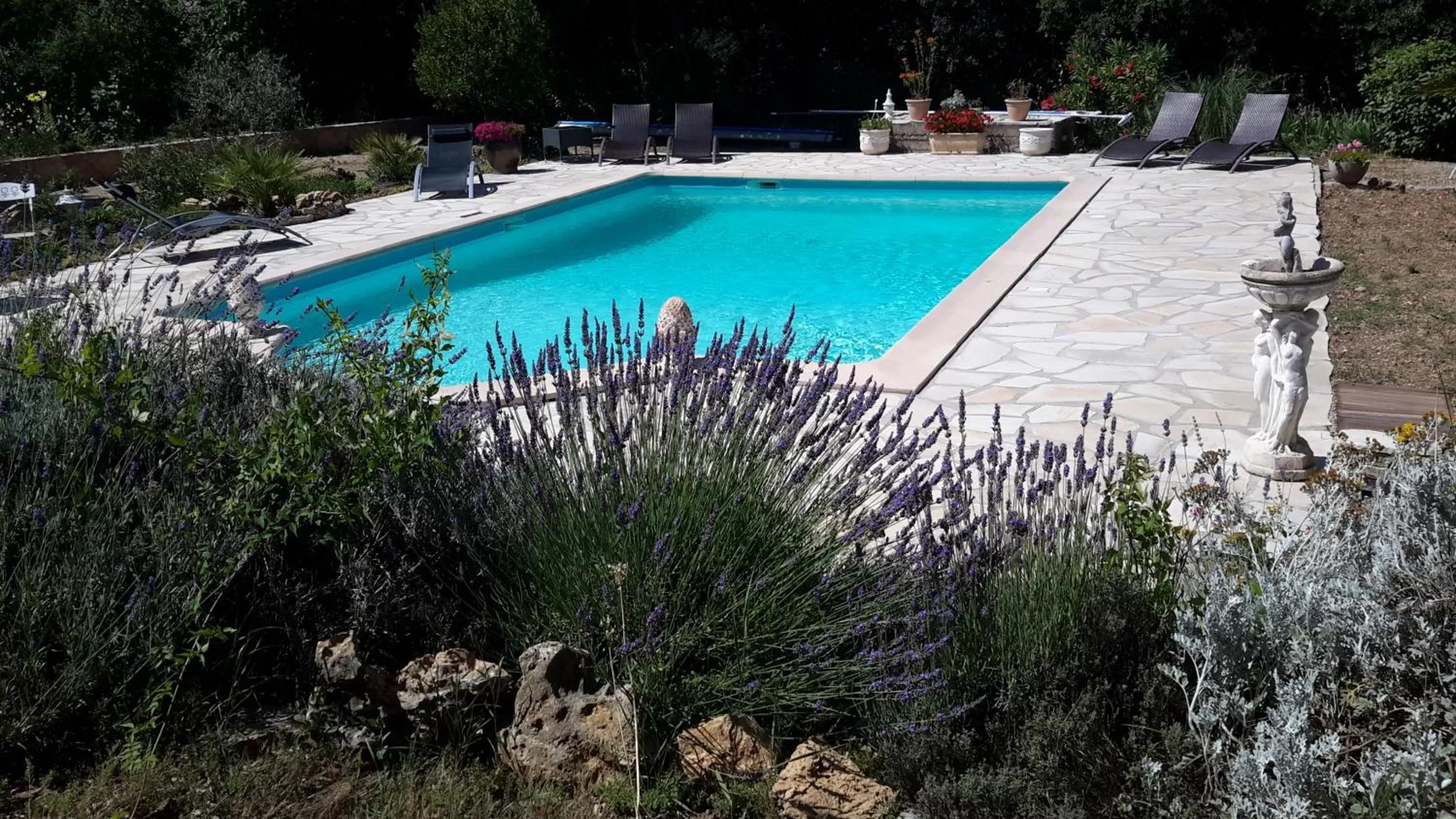 Swimming Pool in L'Abrialys