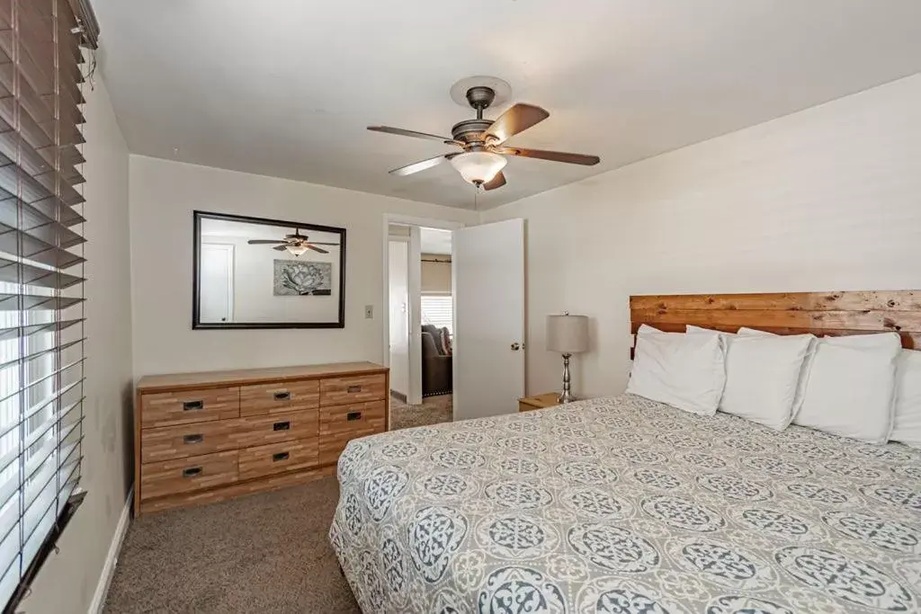 Two-Bedroom Suite in Suites of Lava Hot Springs Two-Bedroom Suite in Suites of Lava Hot Springs