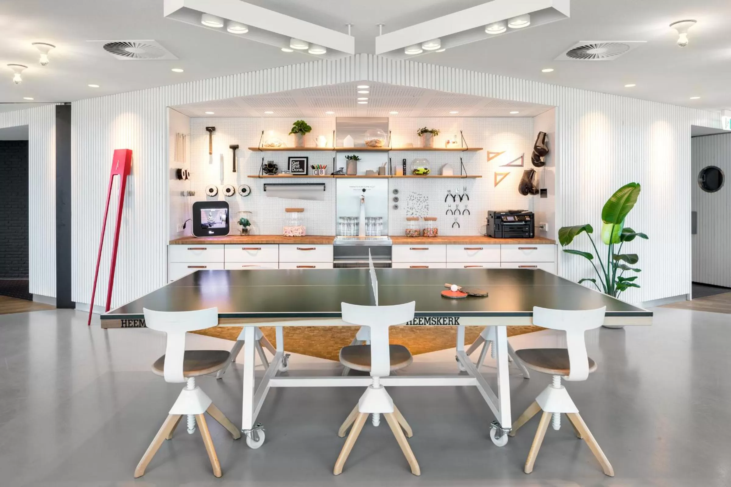 Communal lounge/ TV room in Zoku Amsterdam