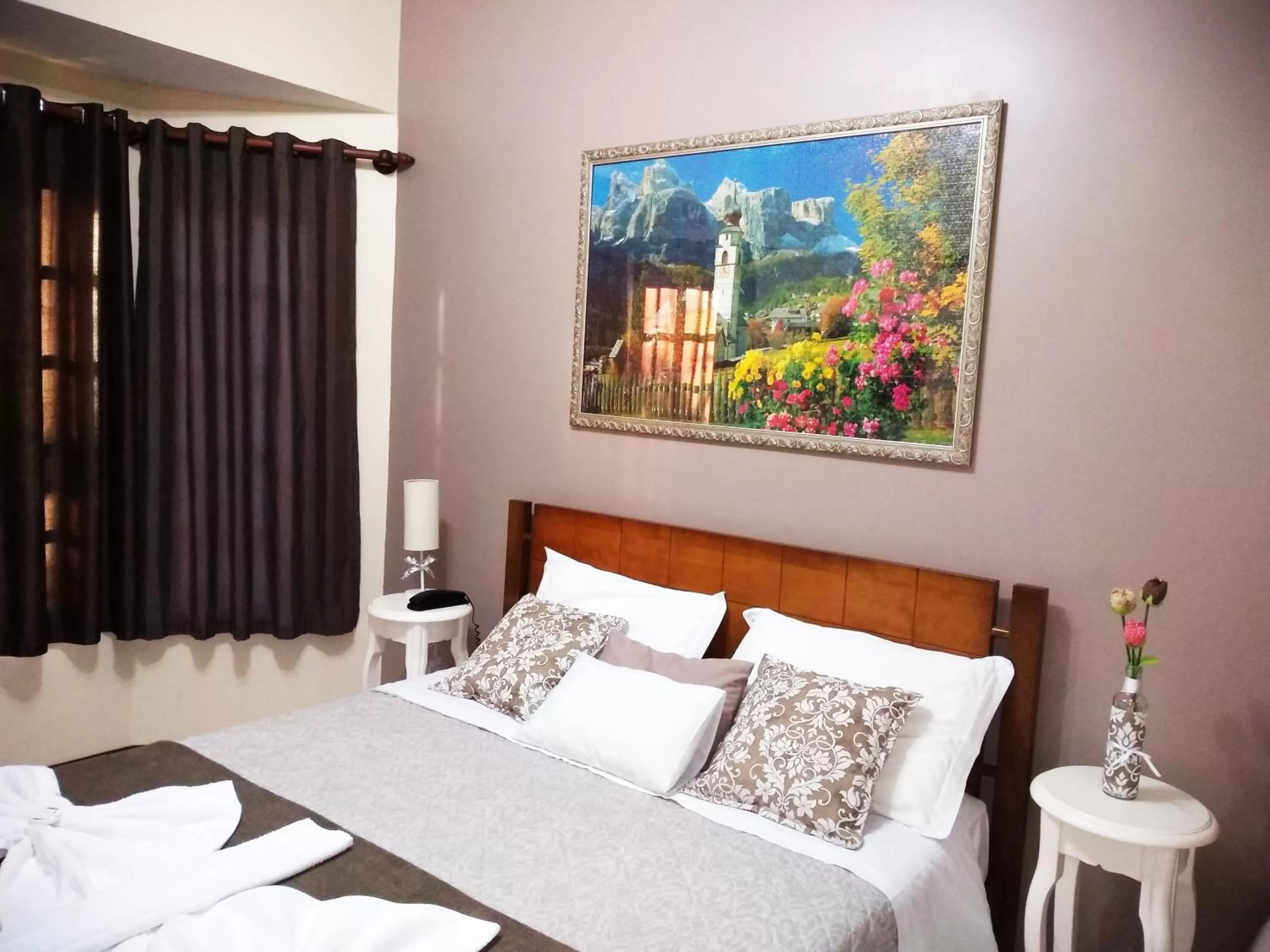 Photo of the whole room, Bed in Pousada Canasvieiras