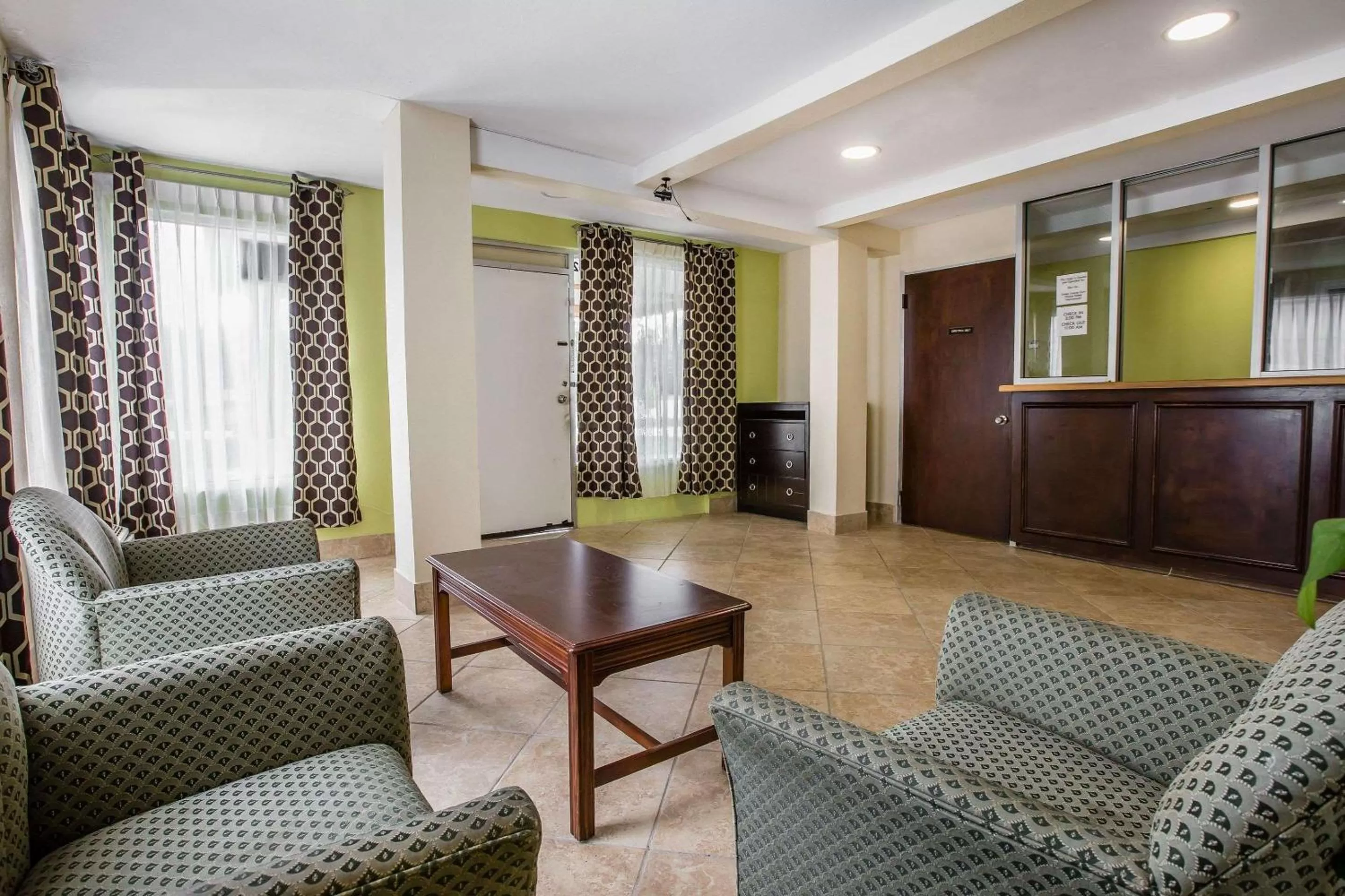 Lobby or reception in Rodeway Inn Laurens