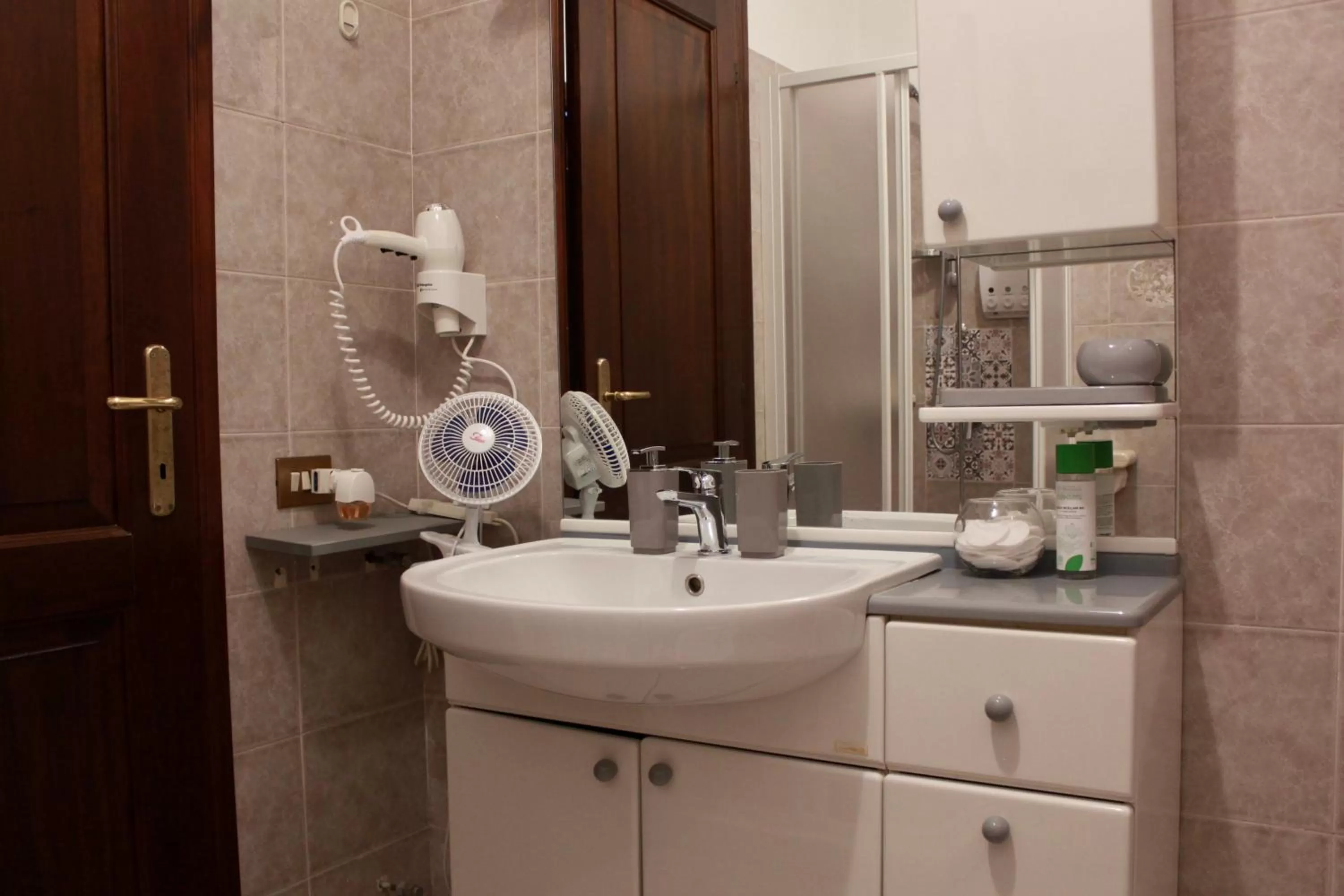 Bathroom in BiancoCancello