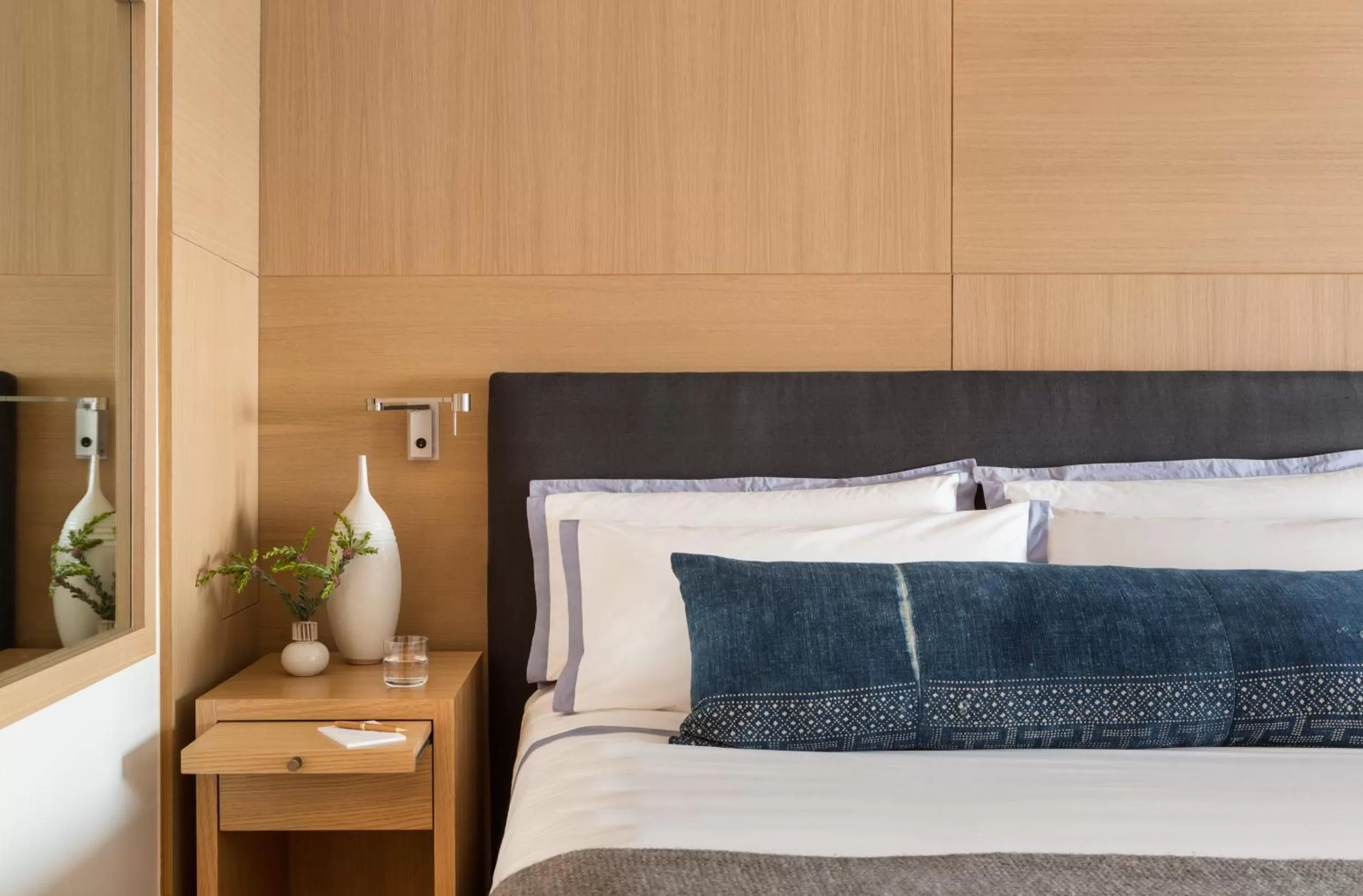 Bed in Malibu Beach Inn