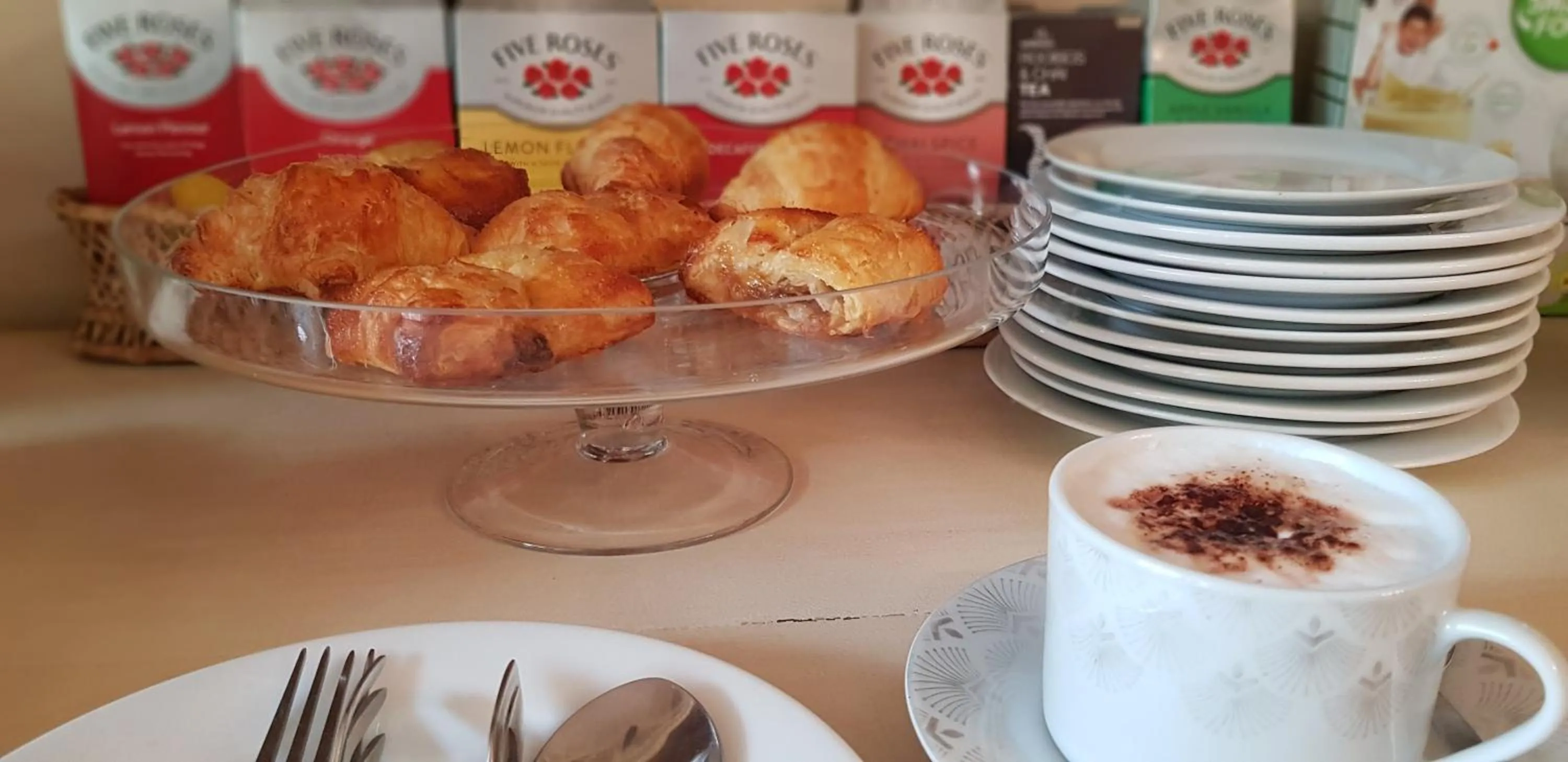 Food and drinks in Riversong Guest House