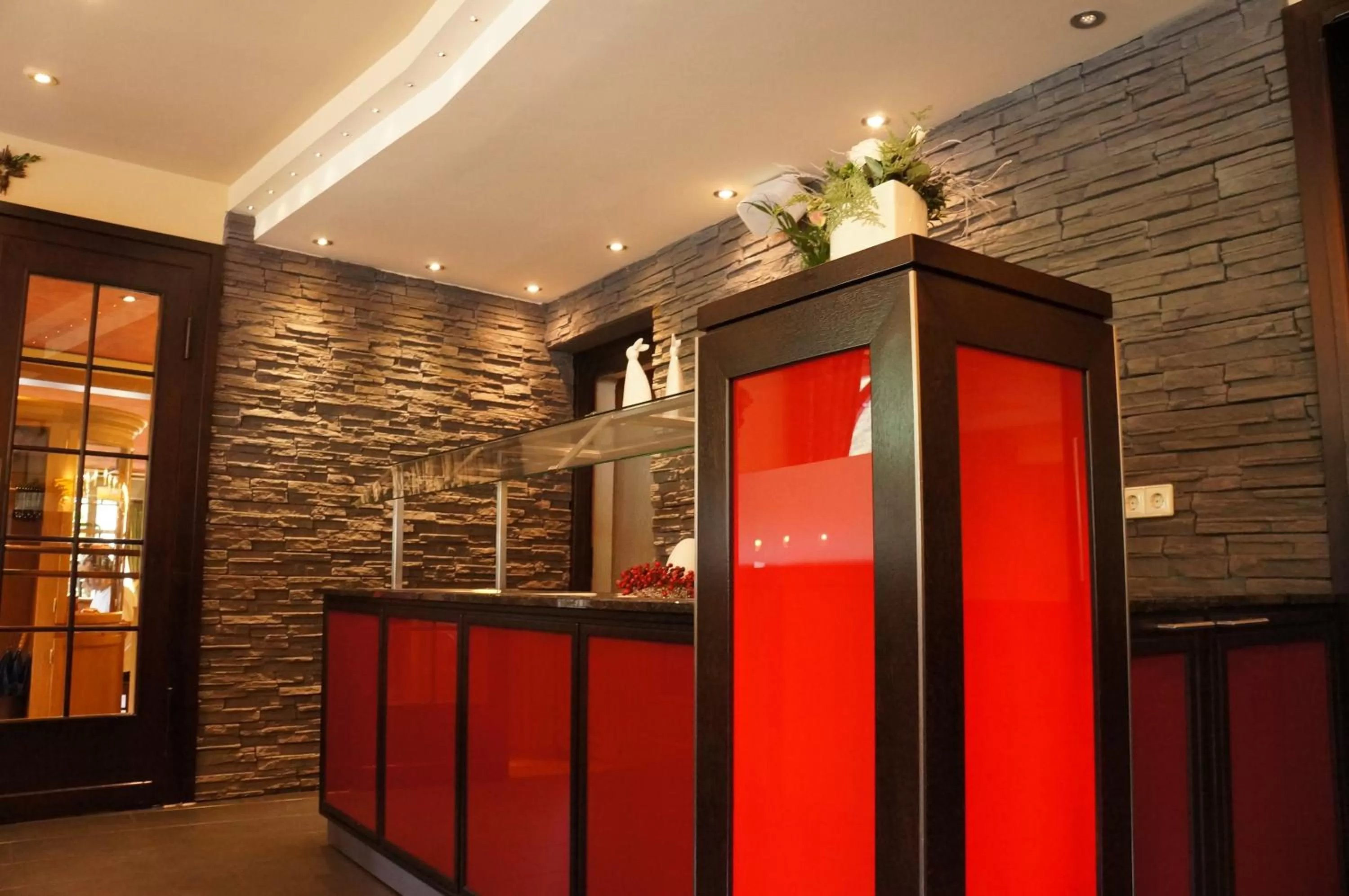 Restaurant/places to eat in Moselhotel & Restaurant Zur Traube GmbH