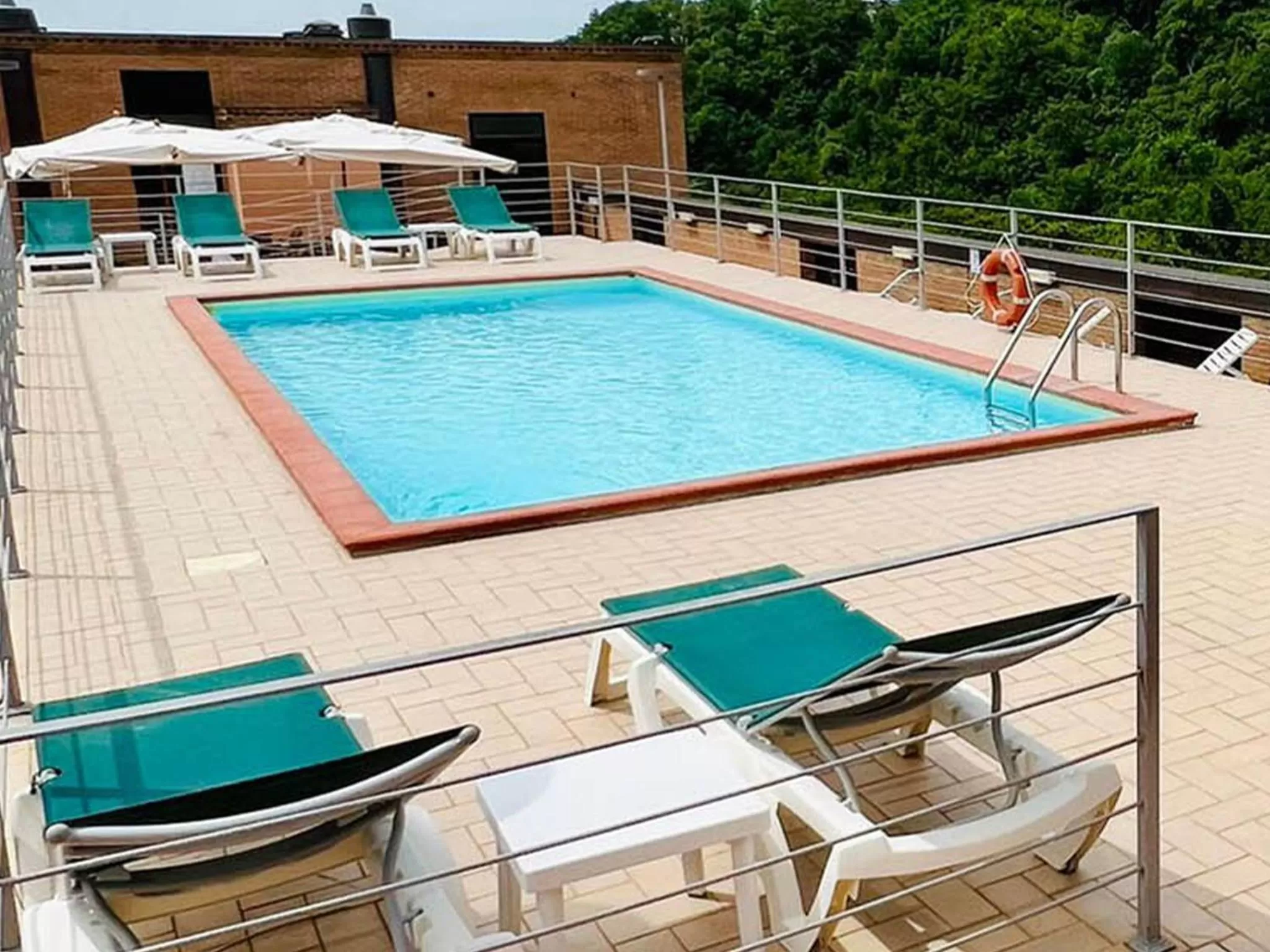 Swimming pool in Hotel Giò Wine e Jazz Area