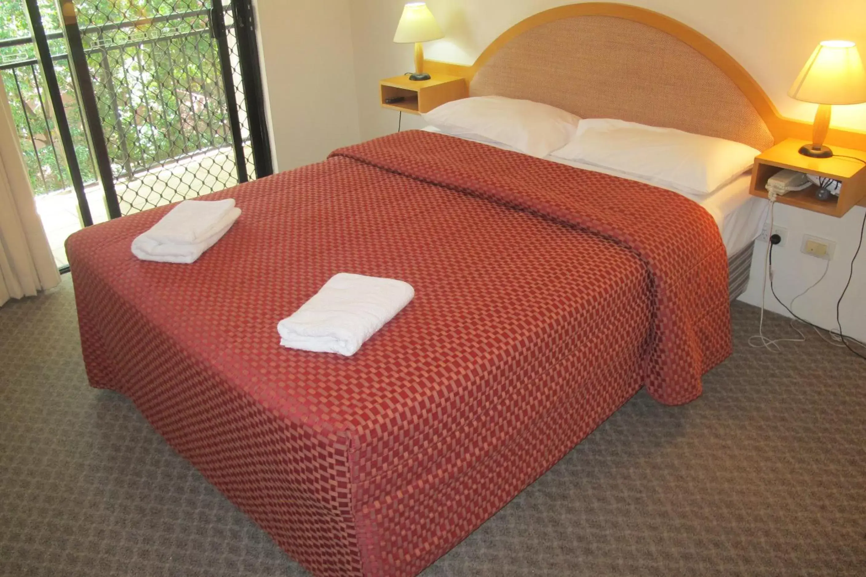 One-Bedroom Apartment with Balcony in Spring Hill Mews Apartments One-Bedroom Apartment with Balcony in Spring Hill Mews Apartments