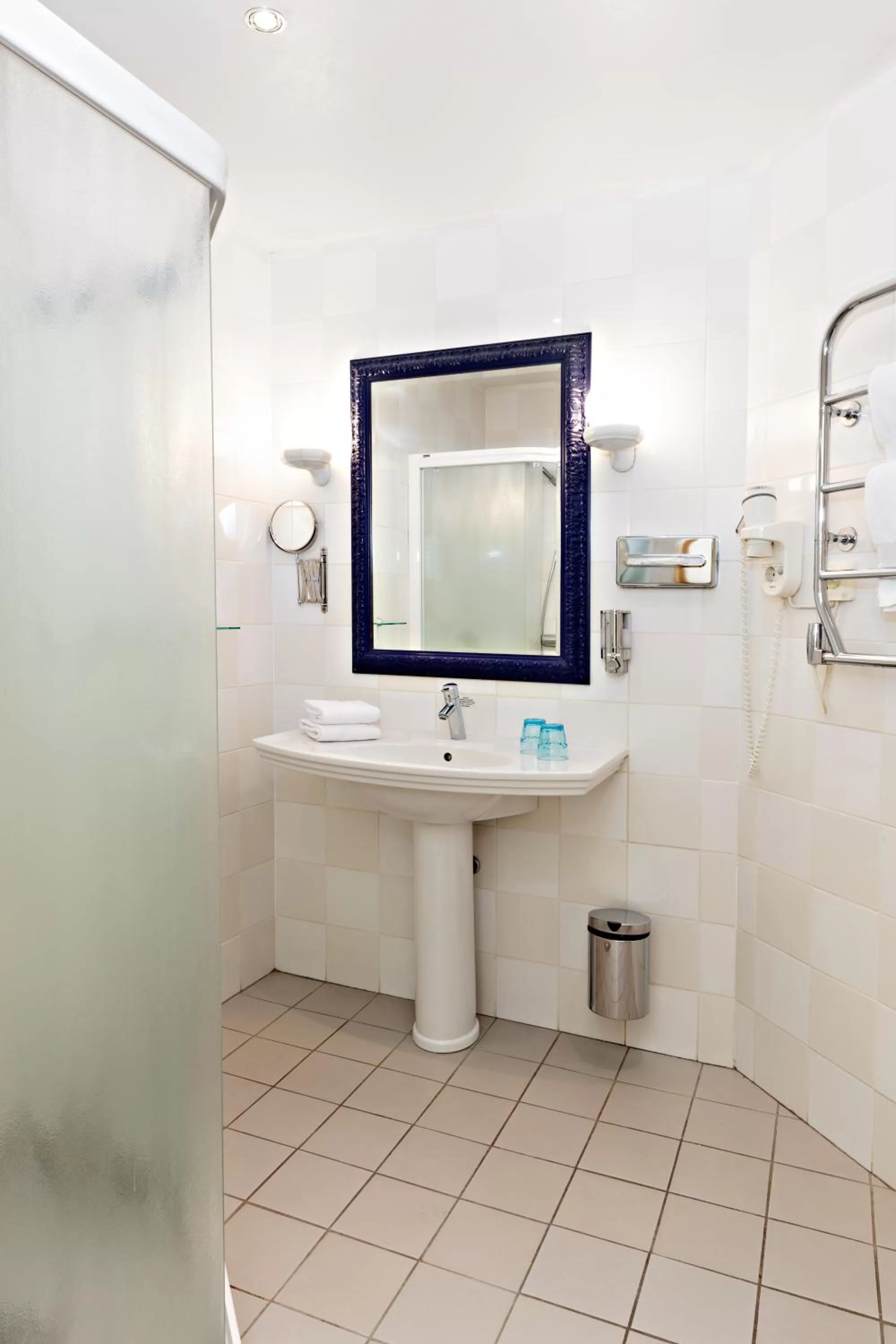 Bathroom in Center Hotel - Sure Hotel by Best Western