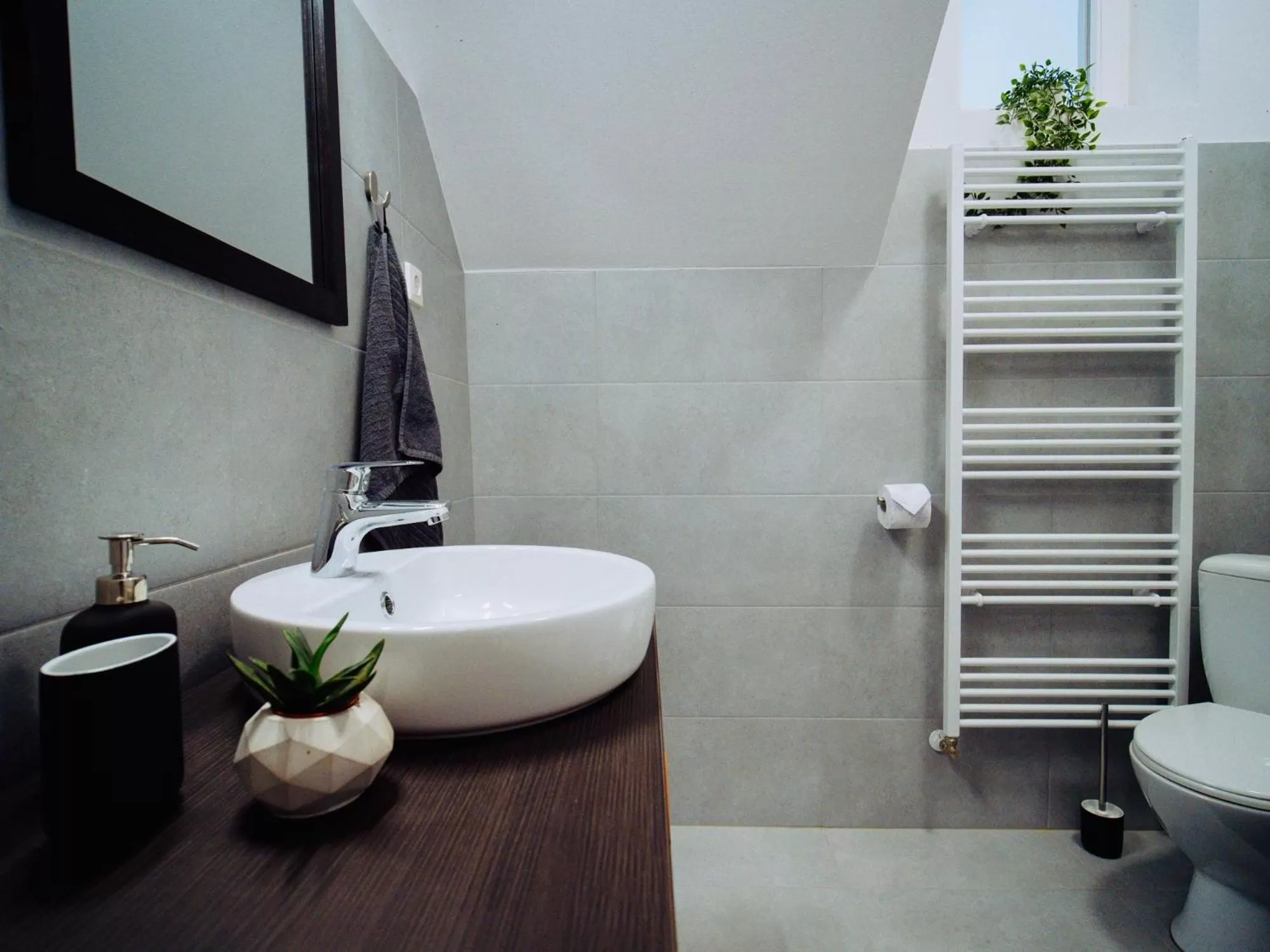 Bathroom in Zakarias Apartments