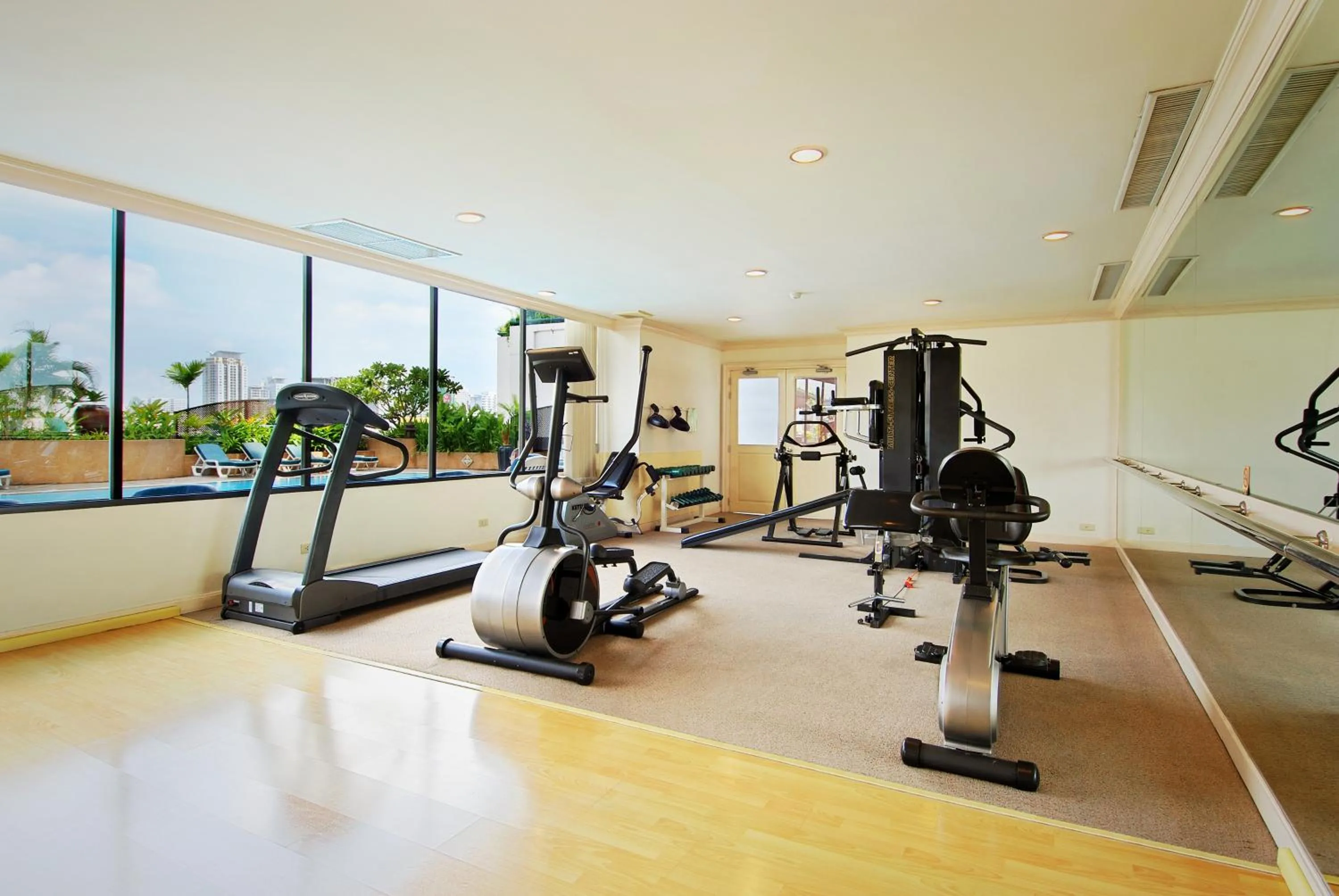 Fitness centre/facilities in Ramada by Wyndham D MA Bangkok
