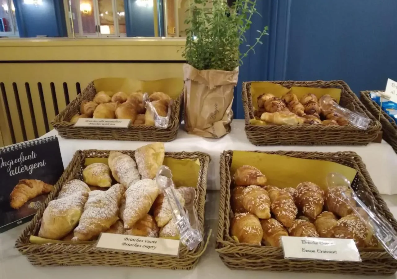 Buffet breakfast in Grand Hotel Regina Salsomaggiore