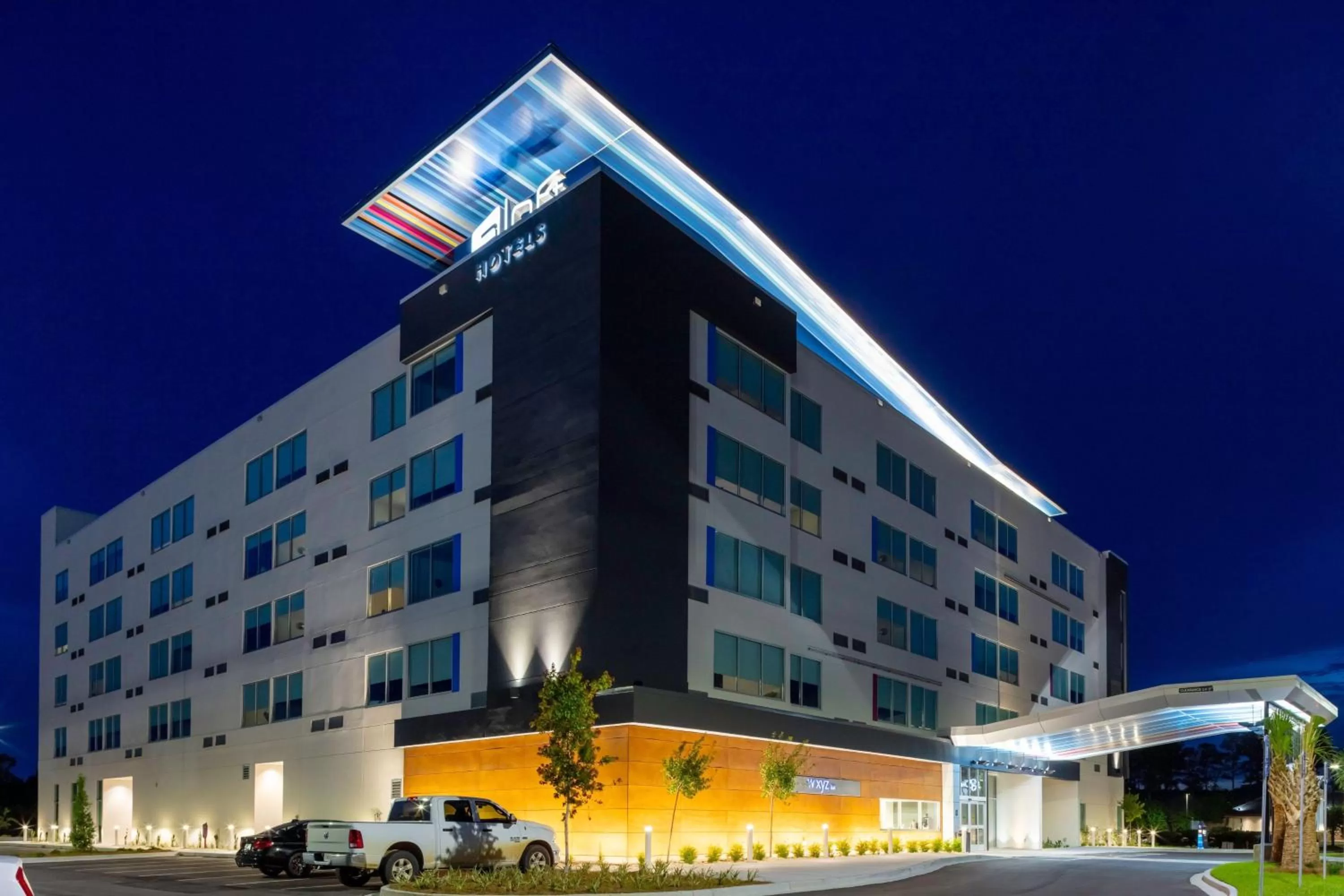 Property building in Aloft Savannah Airport