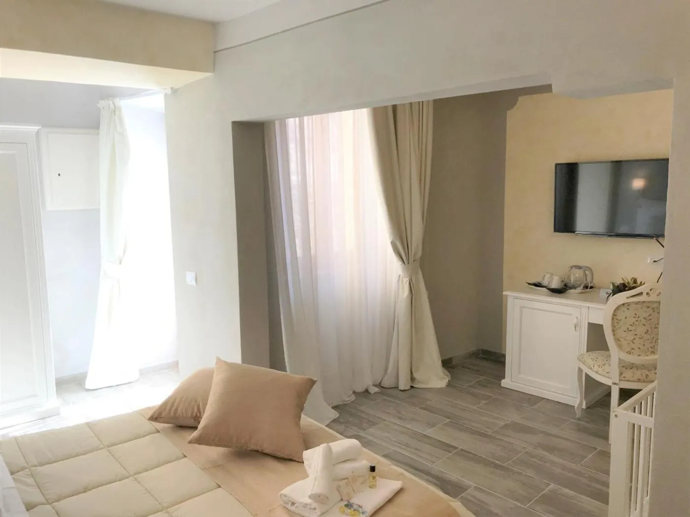 Bed in Hotel Volterra In Superior