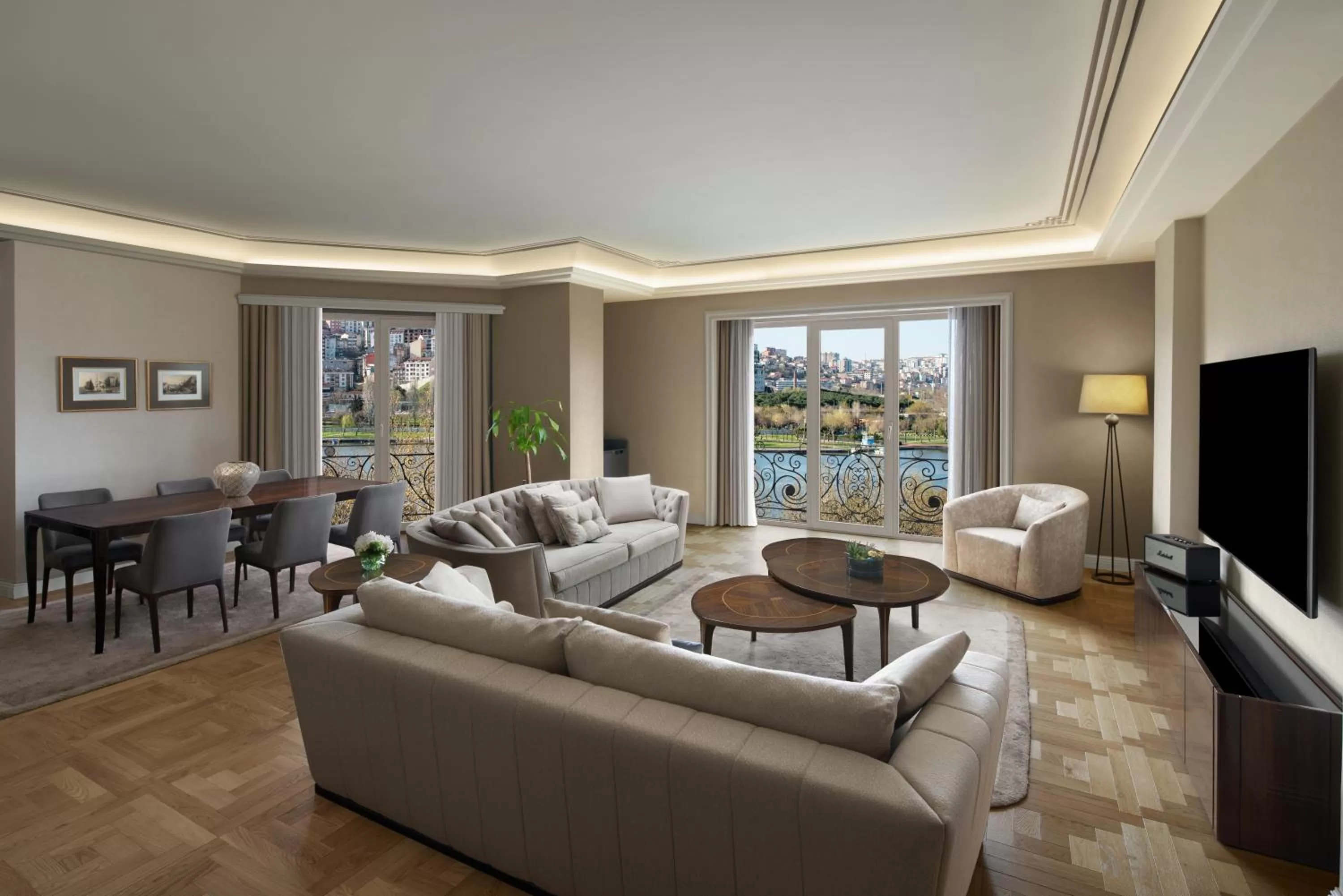 TV and multimedia in Lazzoni Hotel